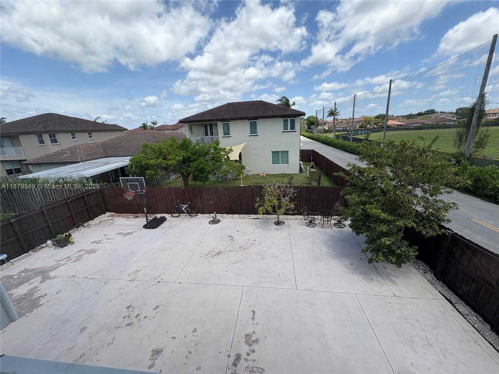 Small Image of 15375 SOUTH WEST 93 LN, Miami Number 26