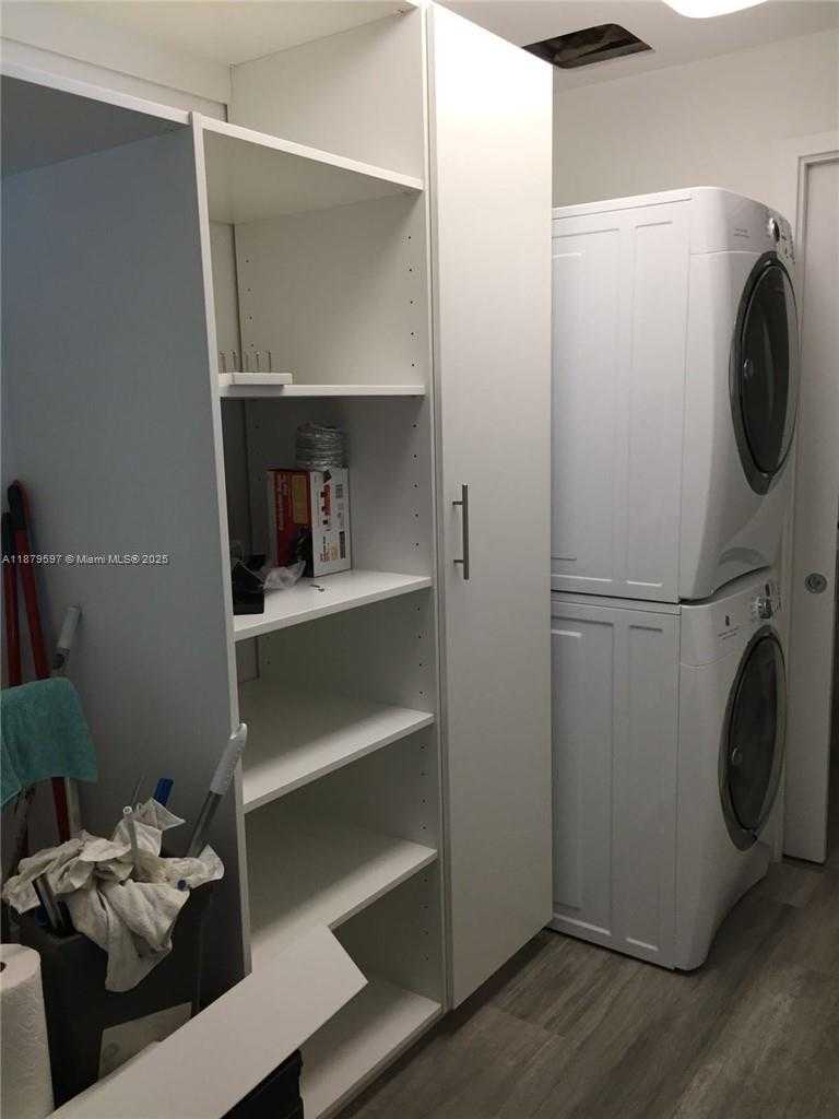 Small Image of 350 OCEAN DR #605N, Key Biscayne Number 13
