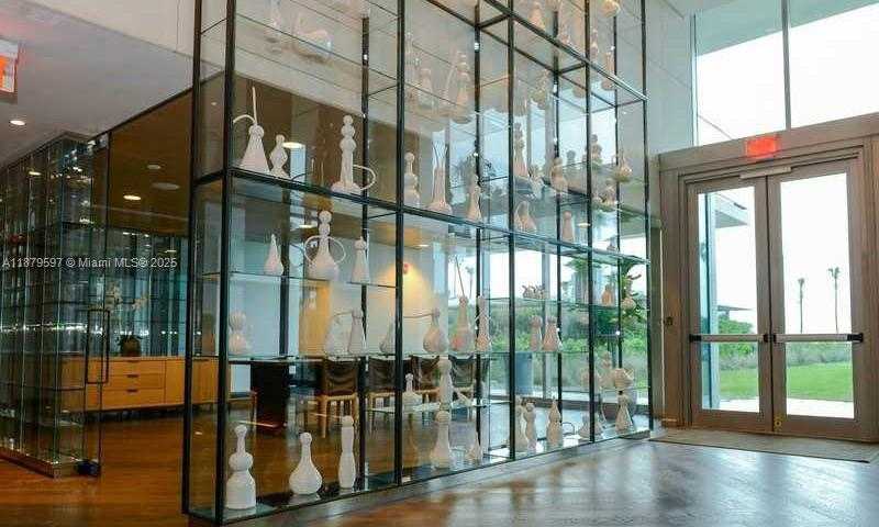 Small Image of 350 OCEAN DR #605N, Key Biscayne Number 21