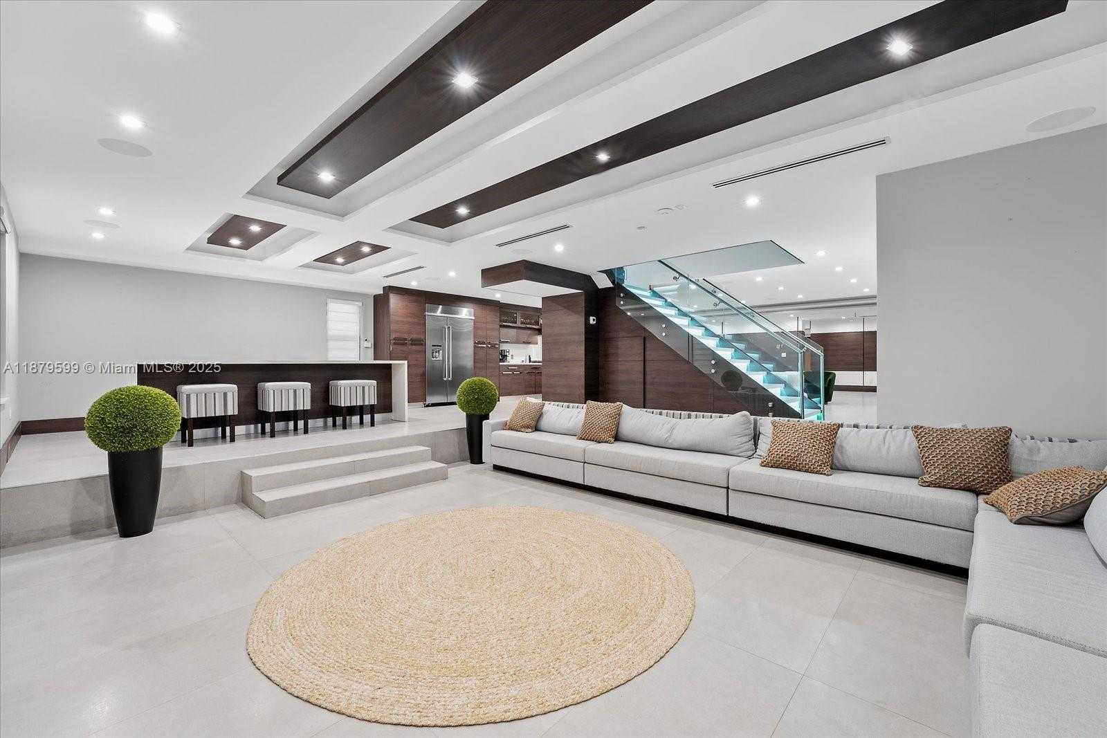 Small Image of 280 NORTH EAST 156TH ST, Miami Number 15