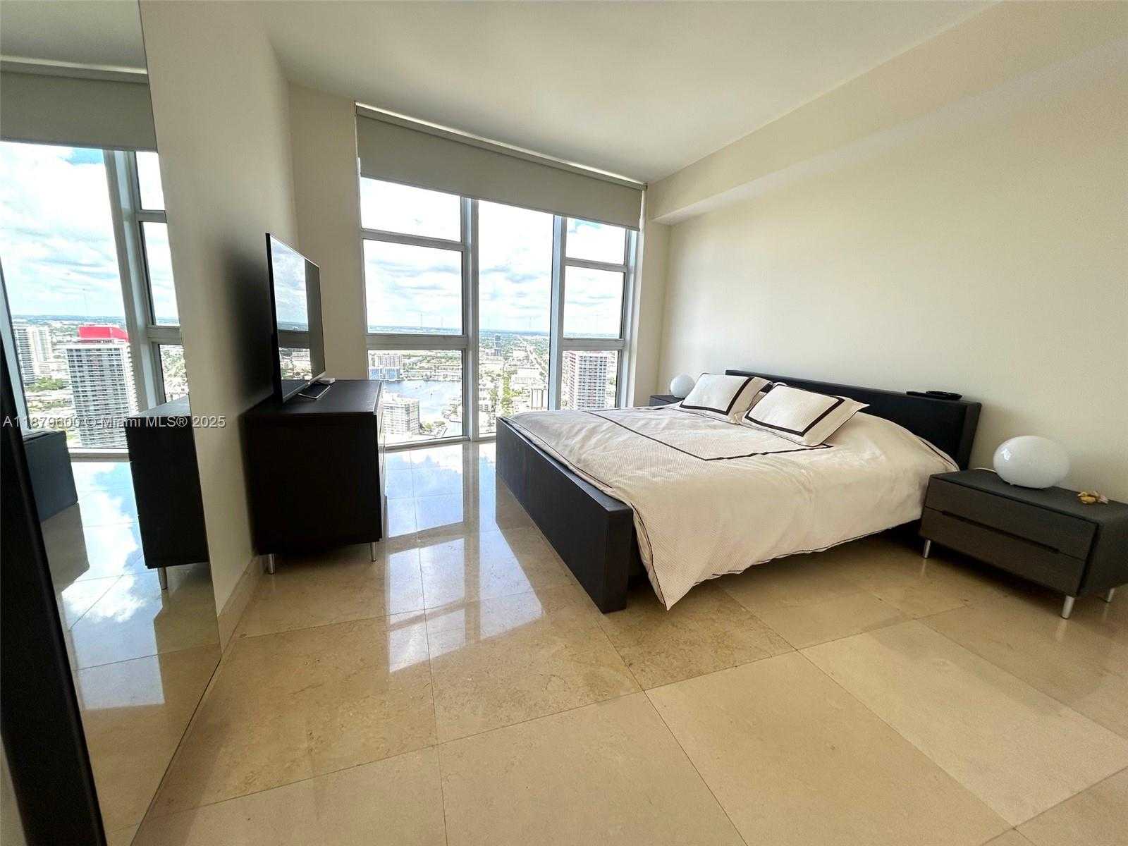 Small Image of 1800 SOUTH OCEAN DR #4005, Hallandale Beach Number 22