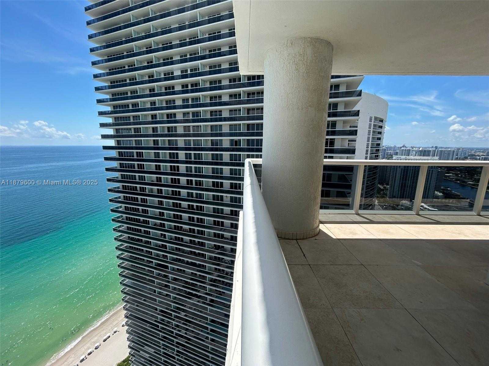 Small Image of 1800 SOUTH OCEAN DR #4005, Hallandale Beach Number 3
