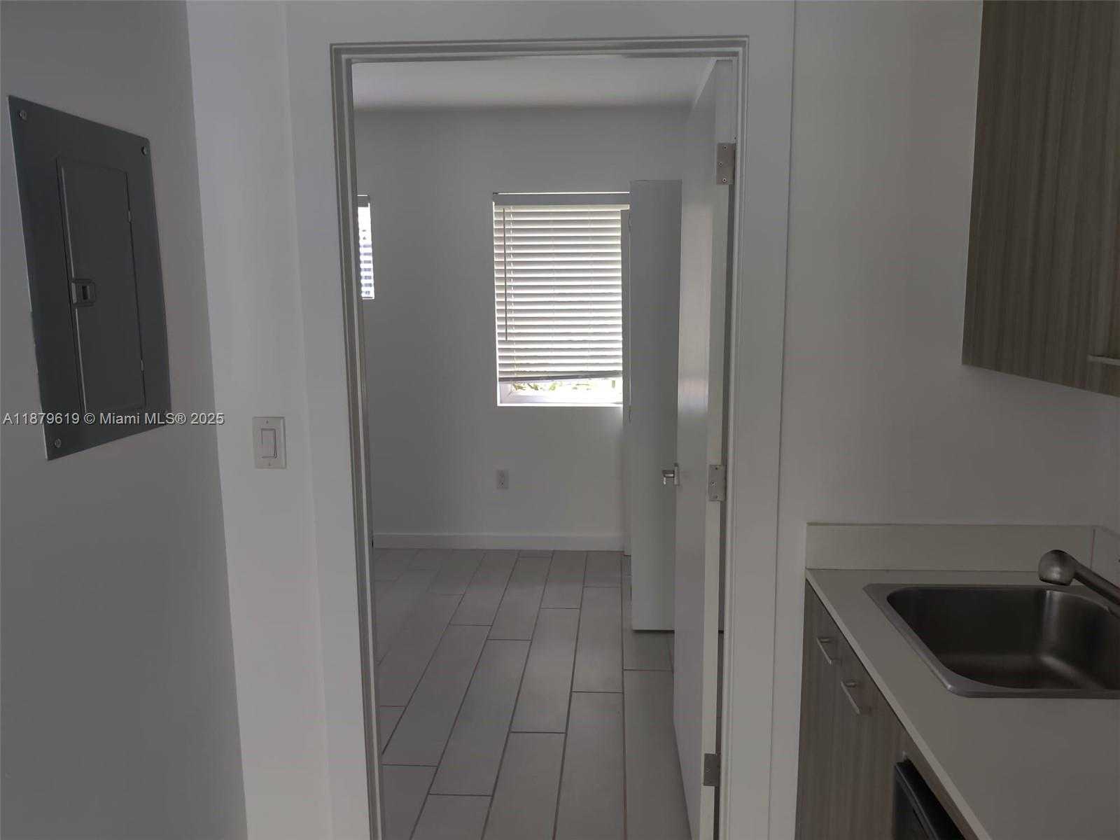 Small Image of Miami Beach Number 11