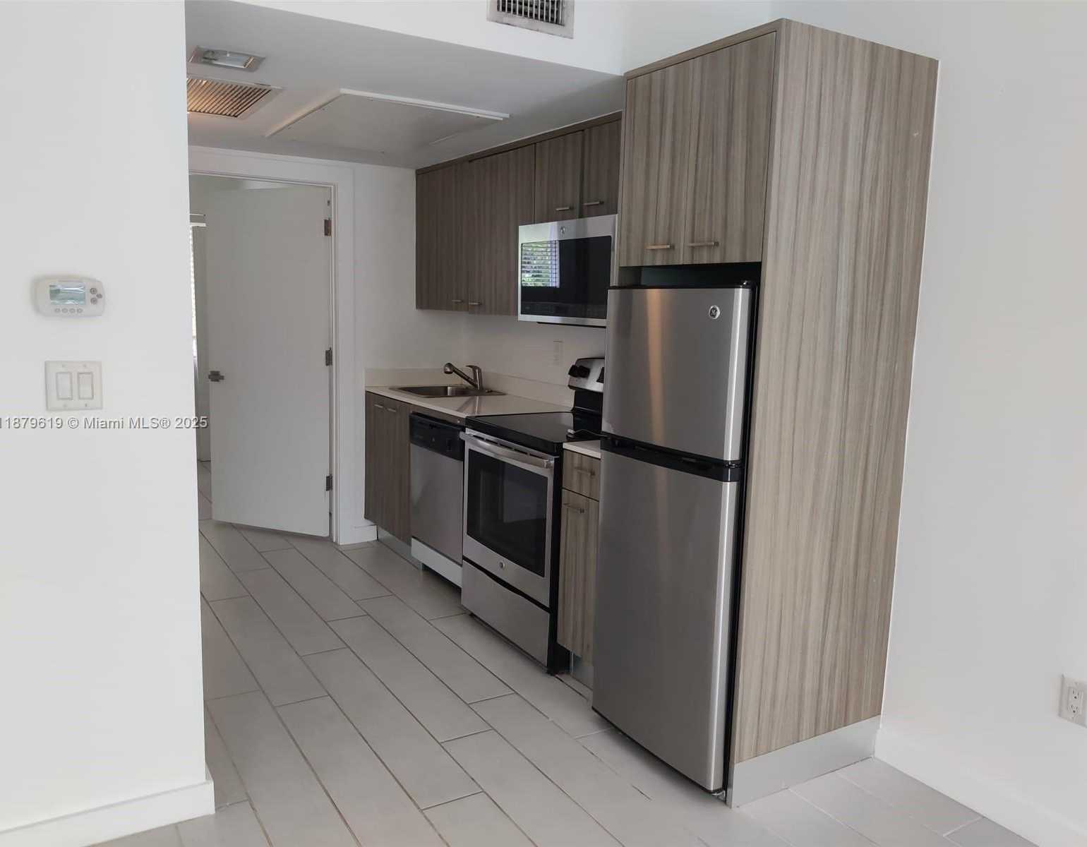 Small Image of Miami Beach Number 16