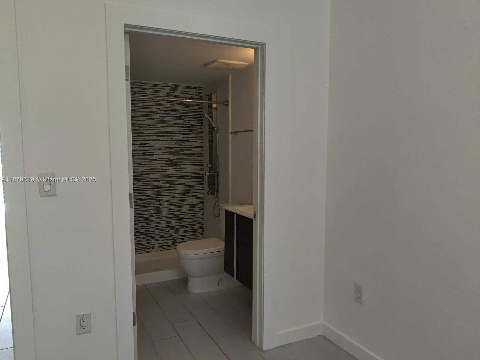 Small Image of Miami Beach Number 27