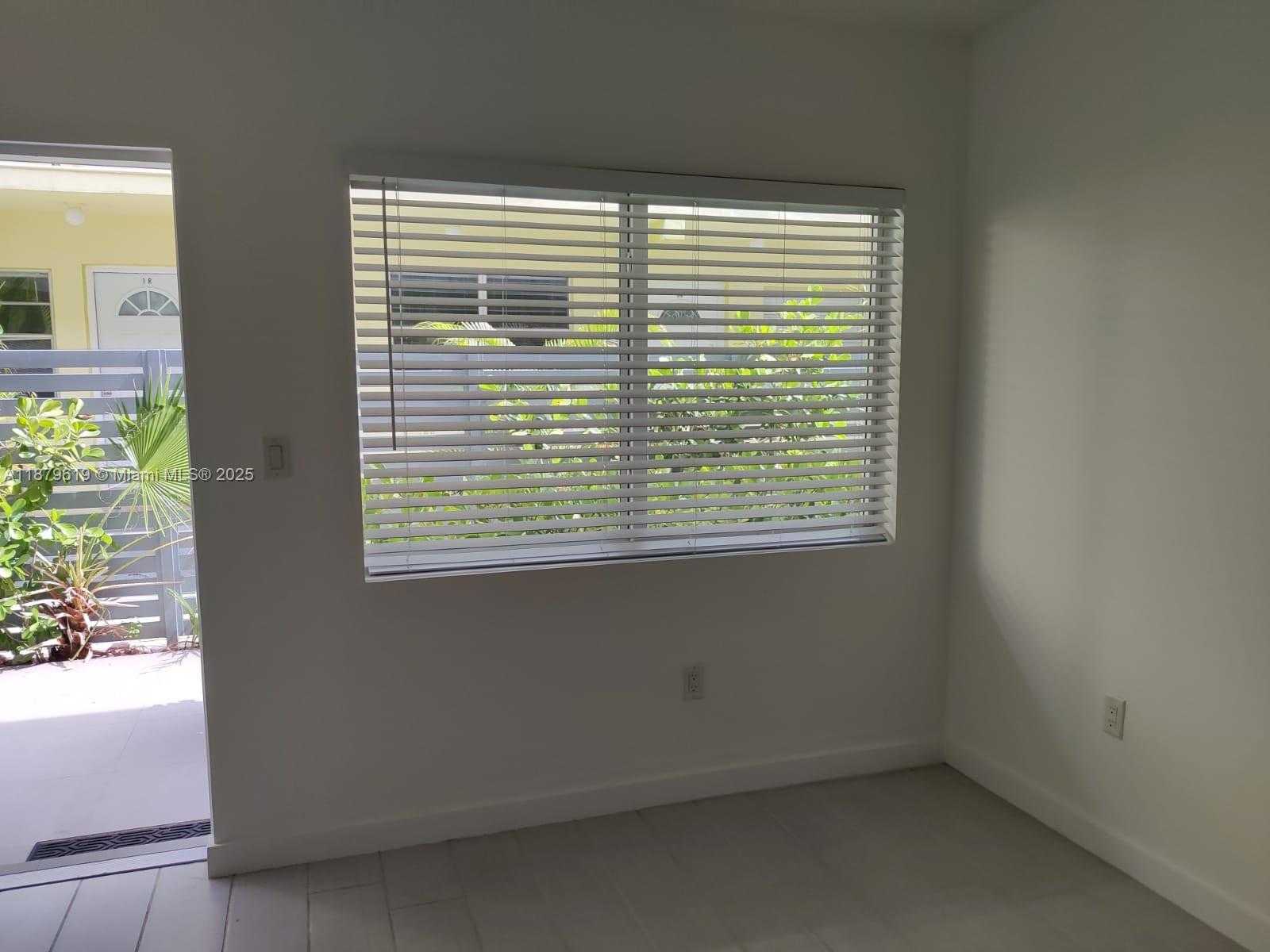 Small Image of Miami Beach Number 34