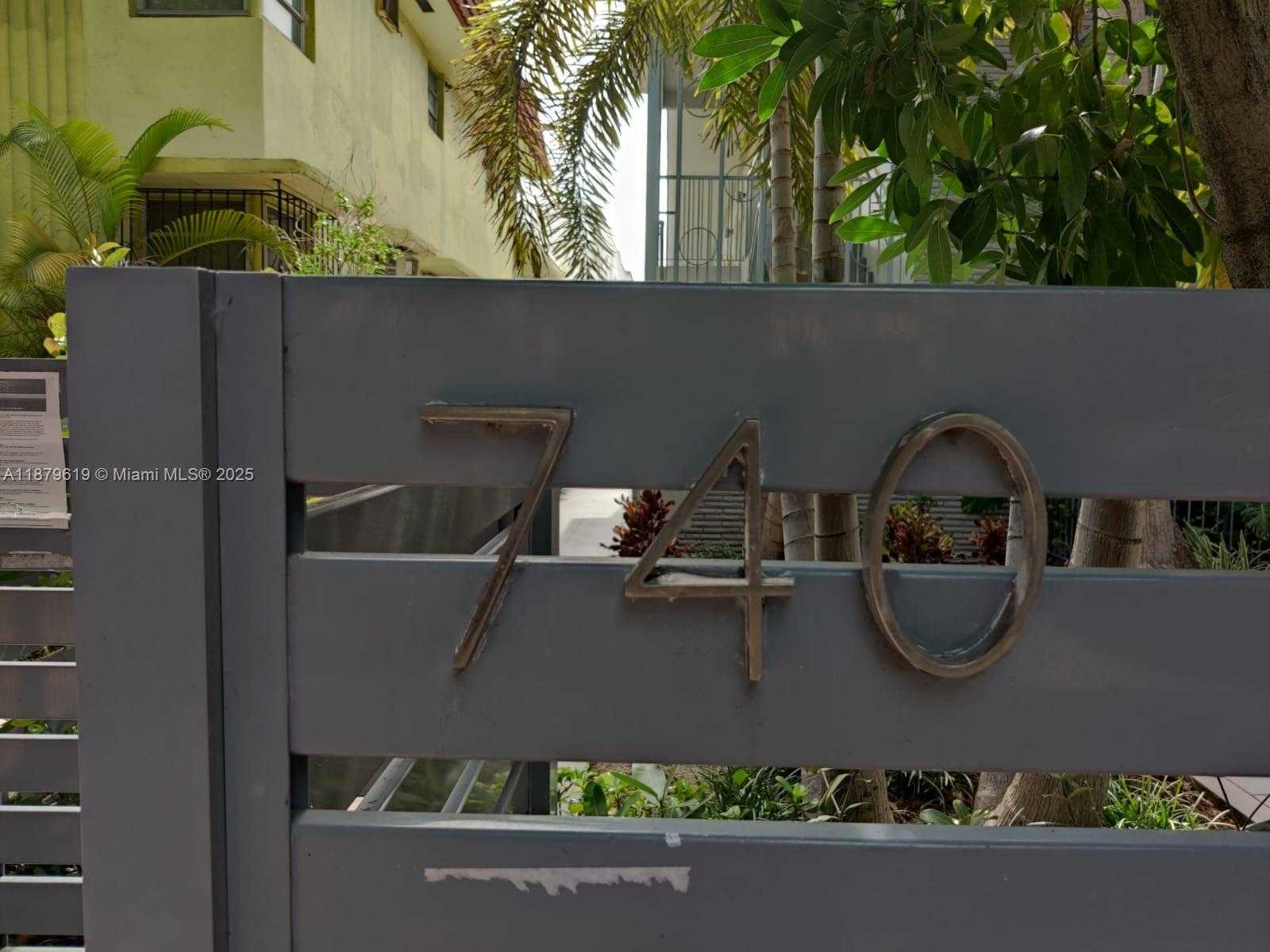 Small Image of Miami Beach Number 35