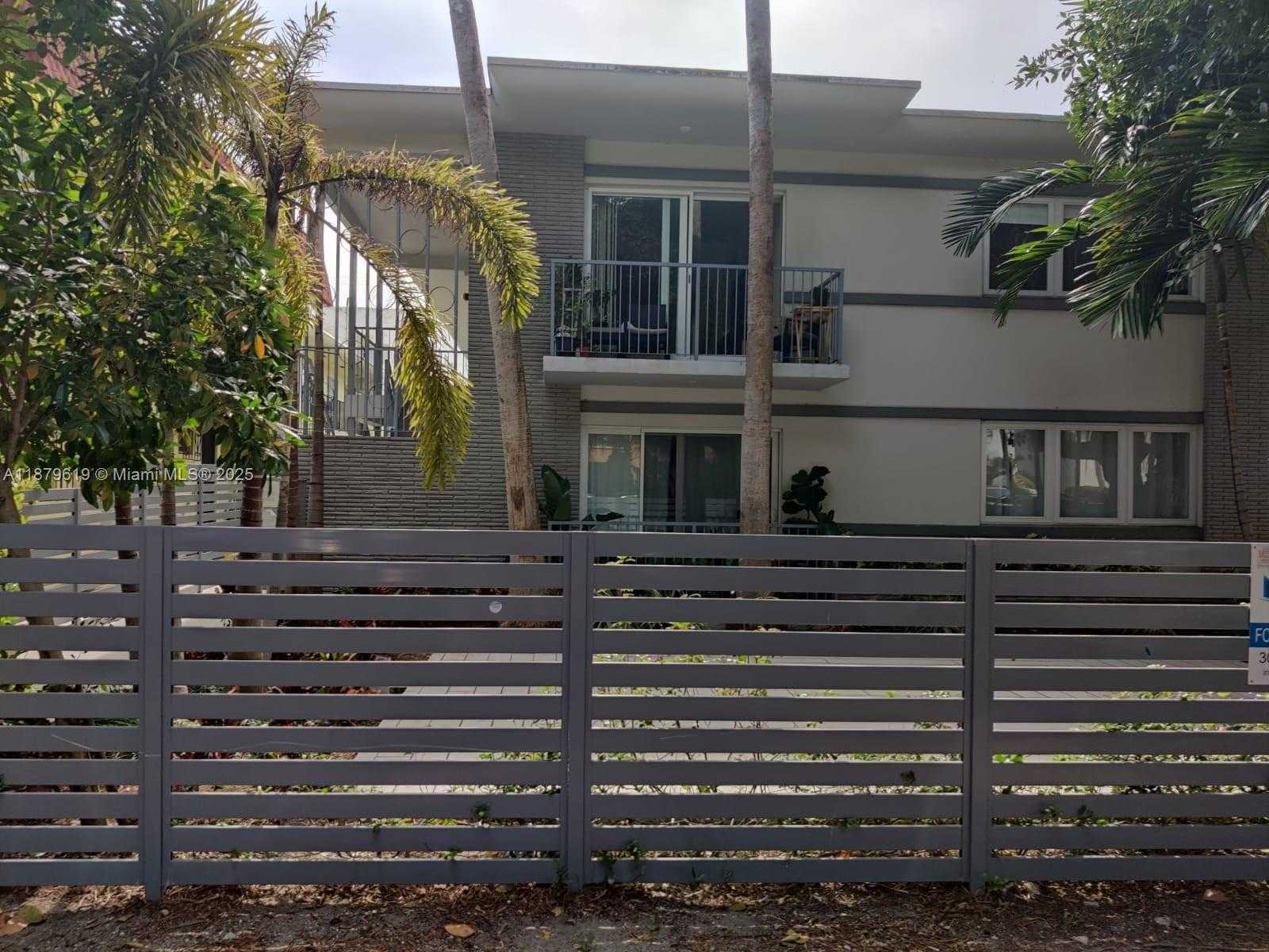 Small Image of Miami Beach Number 42