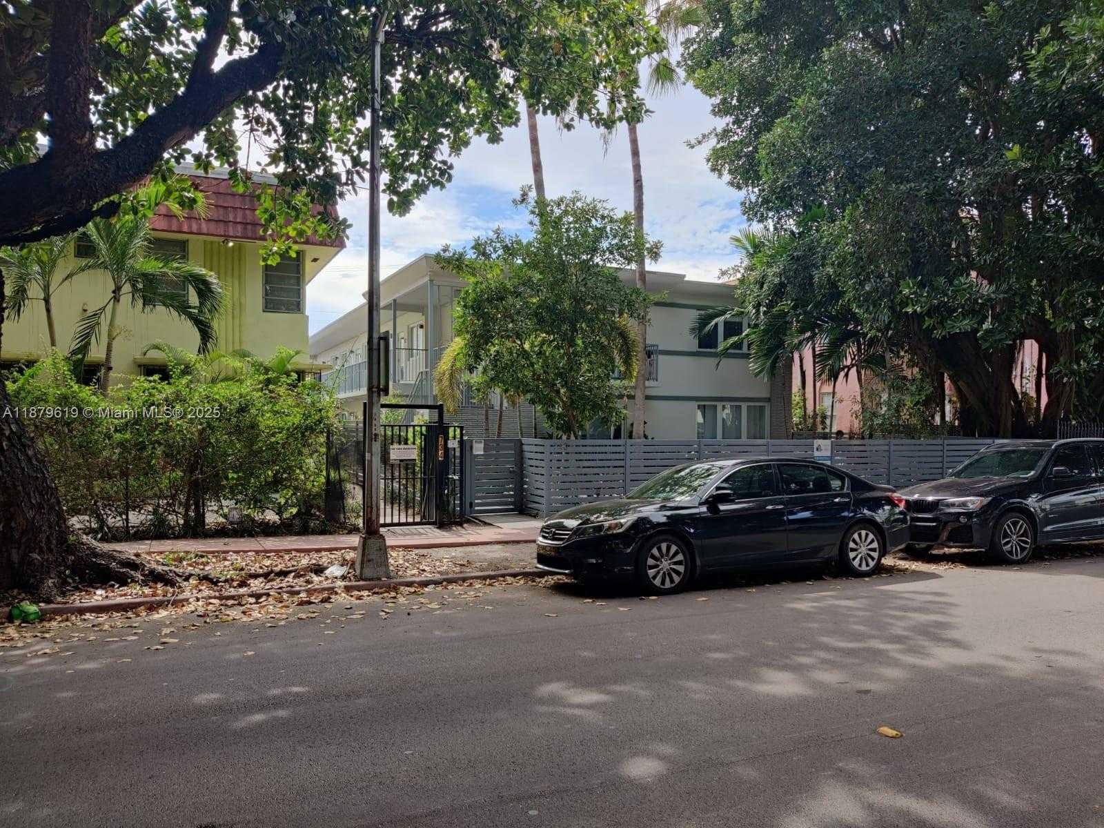 Small Image of Miami Beach Number 44