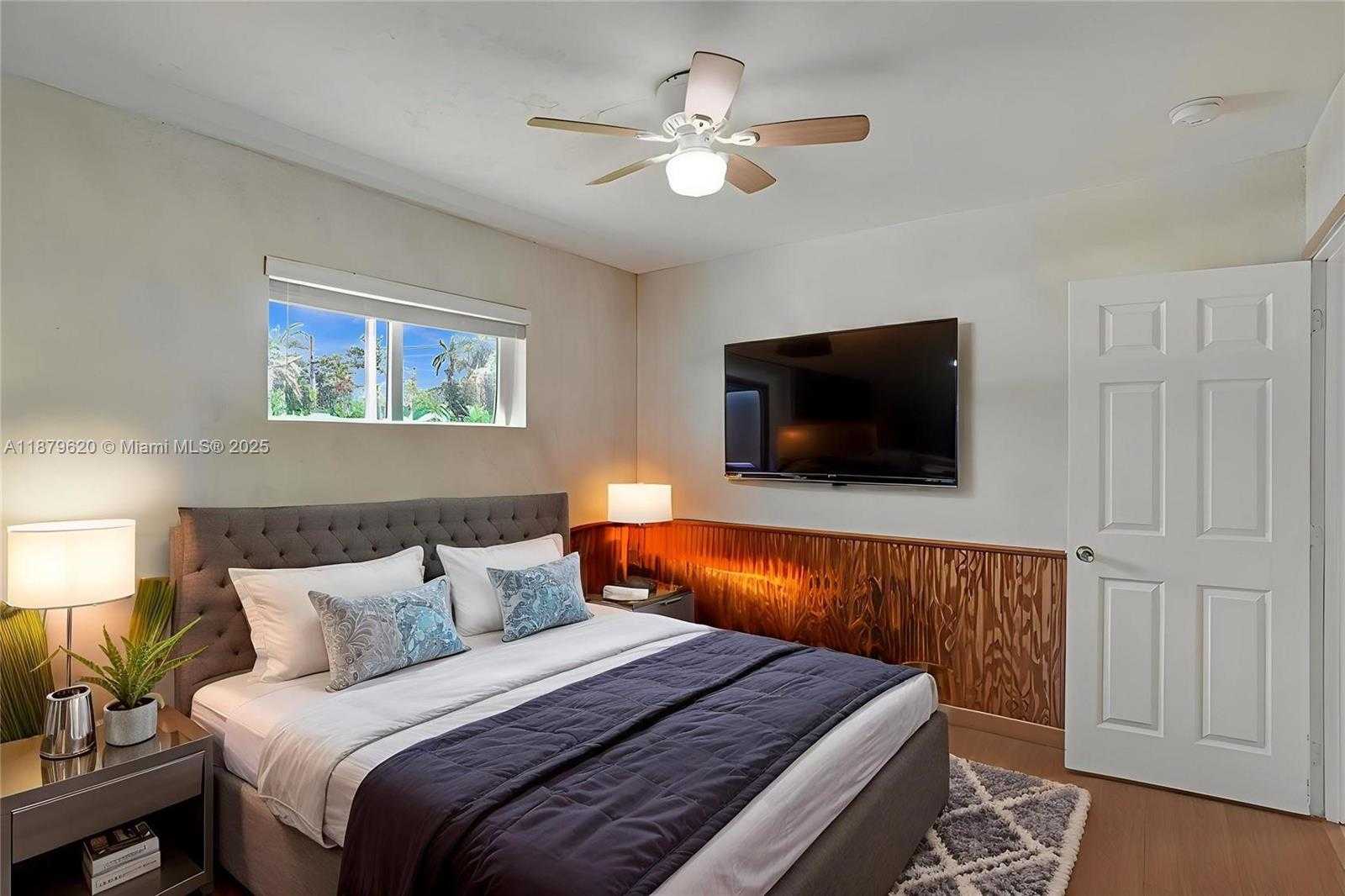Small Image of 16000 NORTH MIAMI AVE, Miami Number 13