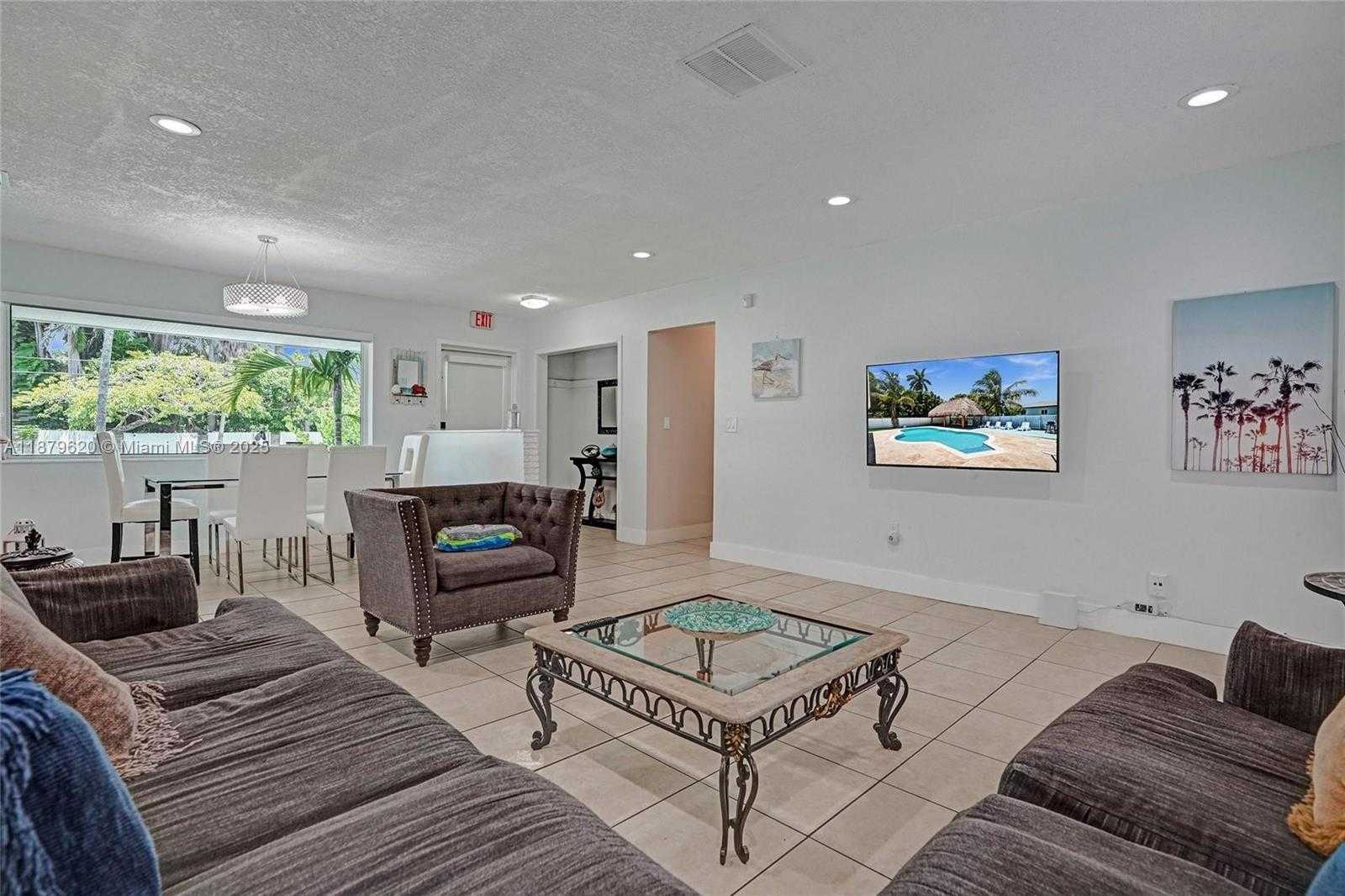 Small Image of 16000 NORTH MIAMI AVE, Miami Number 17