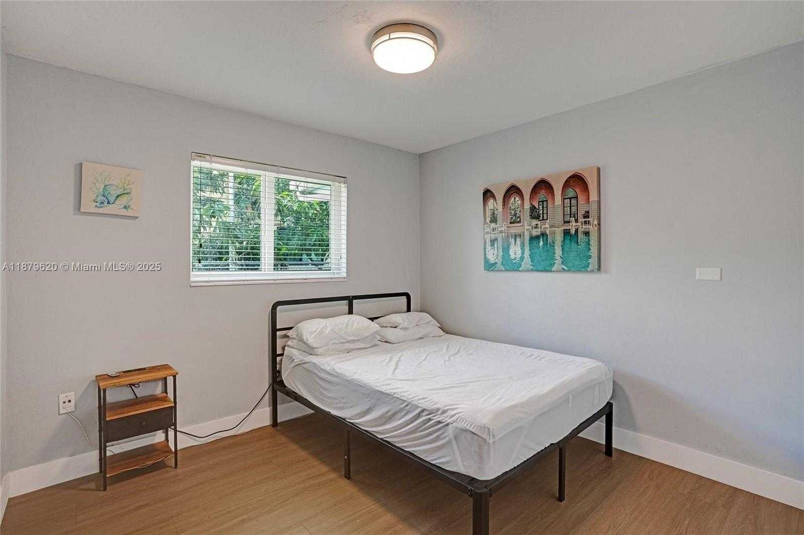 Small Image of 16000 NORTH MIAMI AVE, Miami Number 24