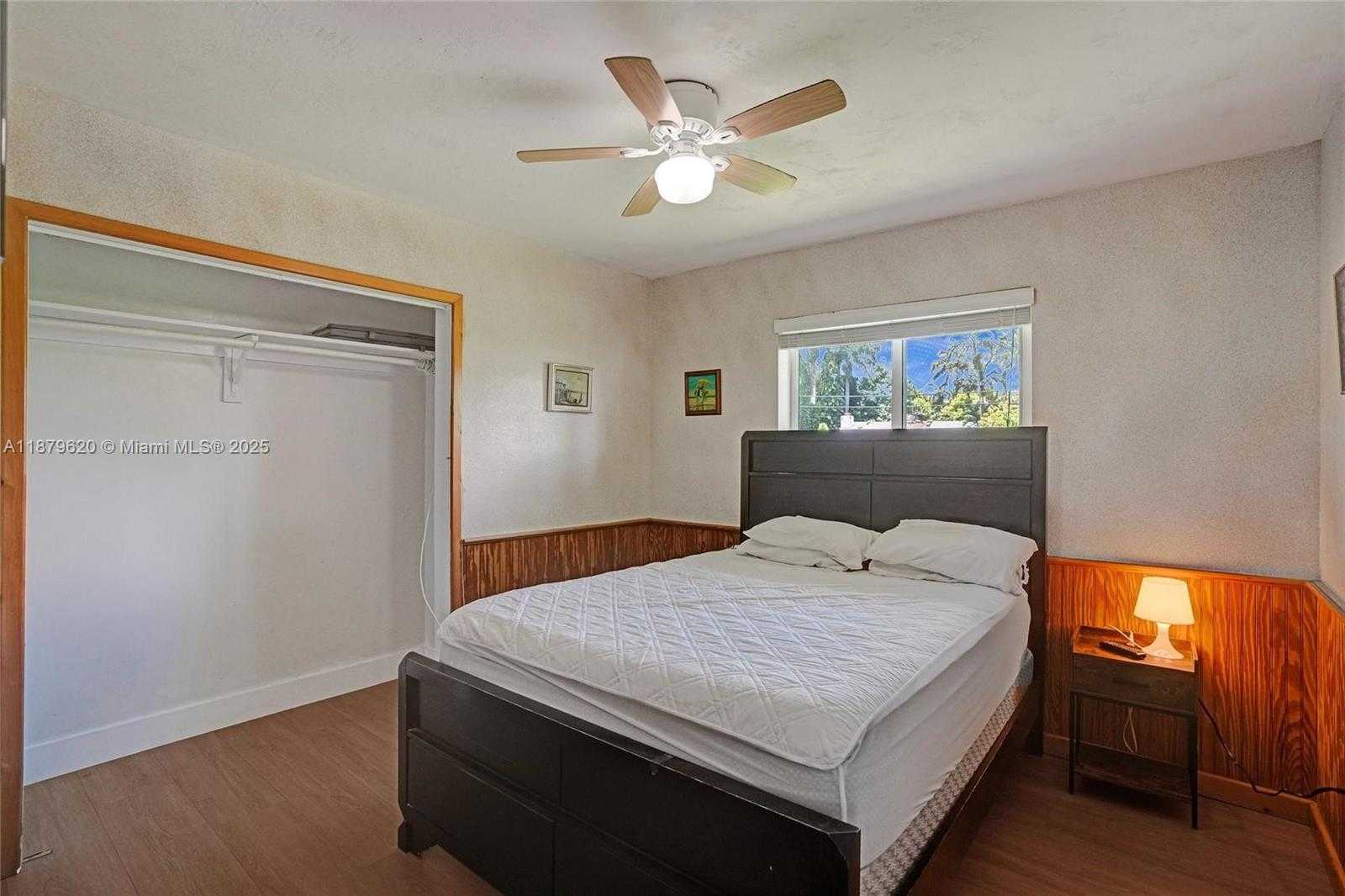 Small Image of 16000 NORTH MIAMI AVE, Miami Number 26
