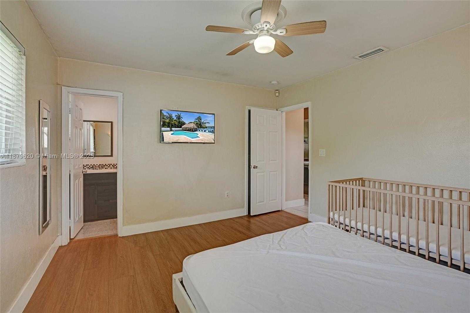 Small Image of 16000 NORTH MIAMI AVE, Miami Number 33