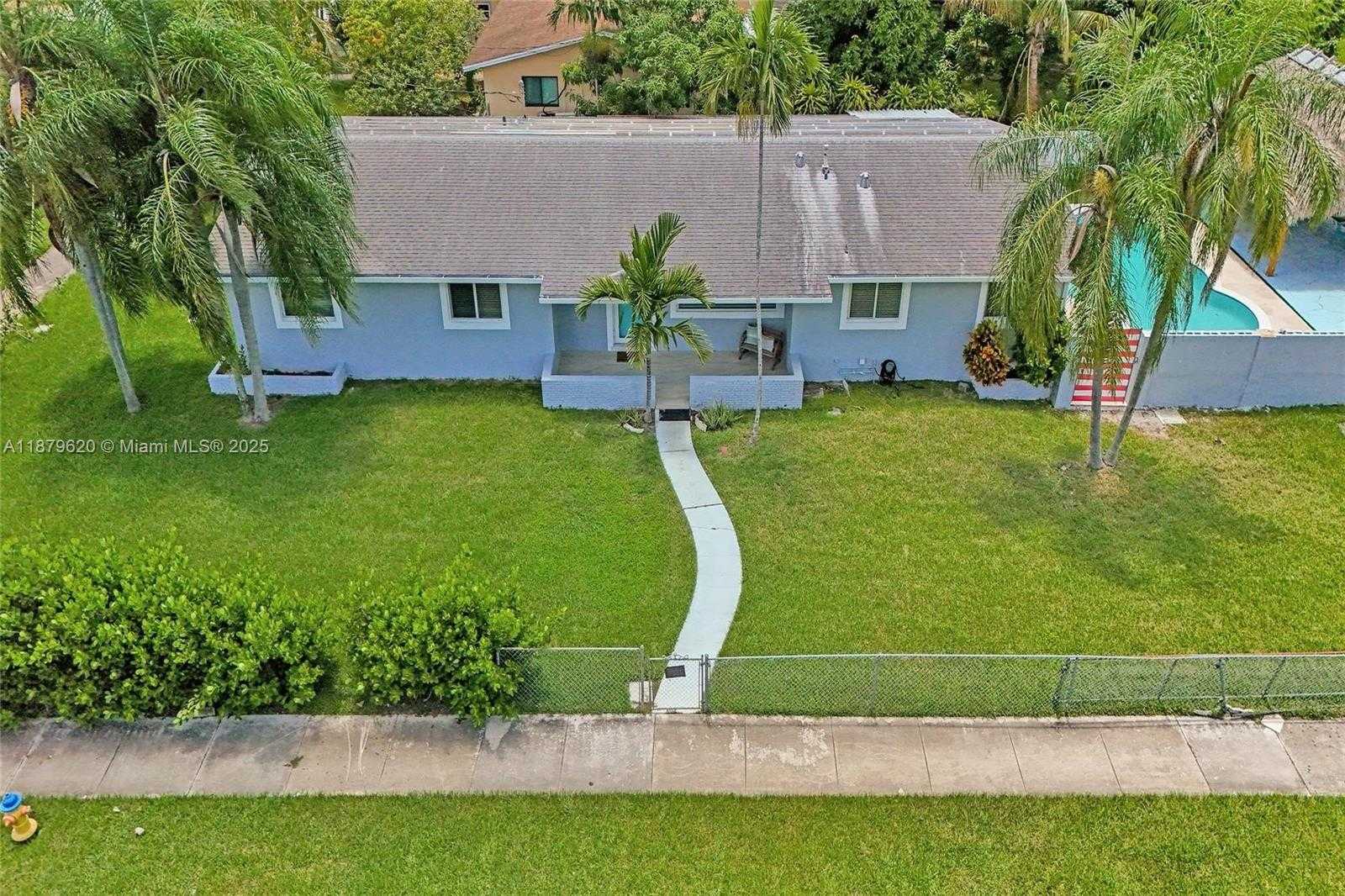 Small Image of 16000 NORTH MIAMI AVE, Miami Number 46