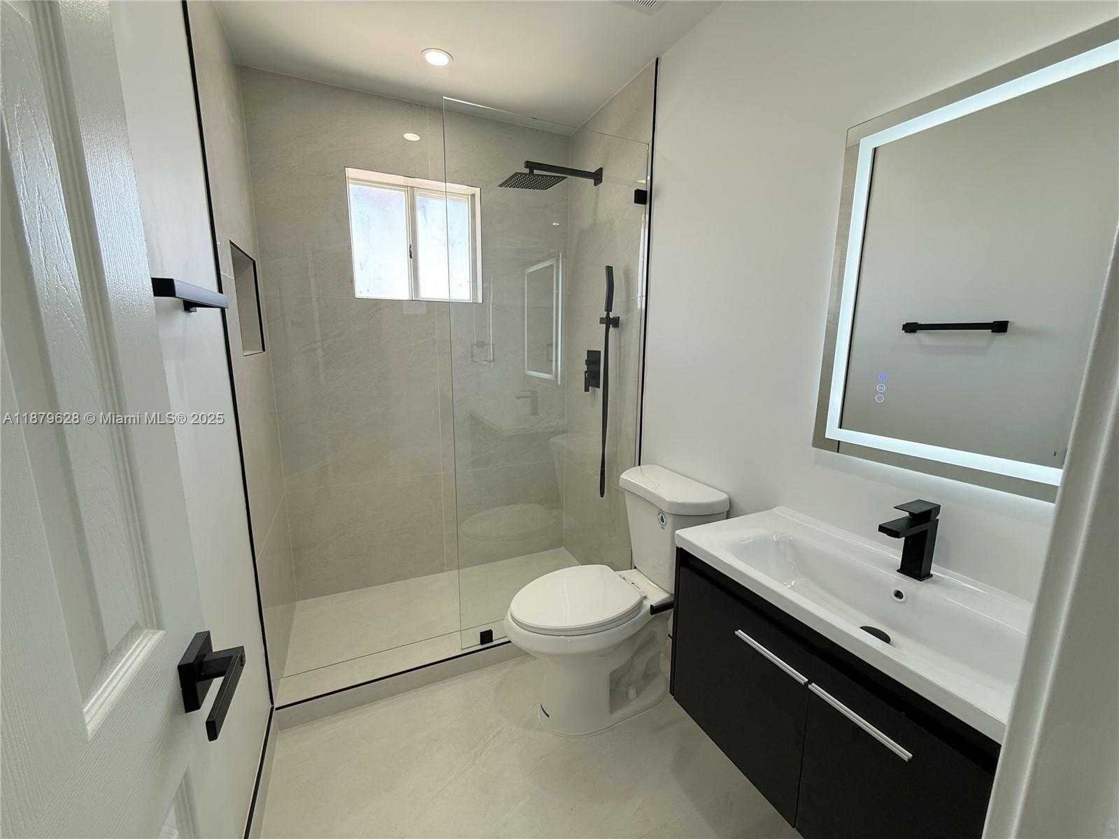 Small Image of 3252 WEST 70TH ST #202, Hialeah Number 5