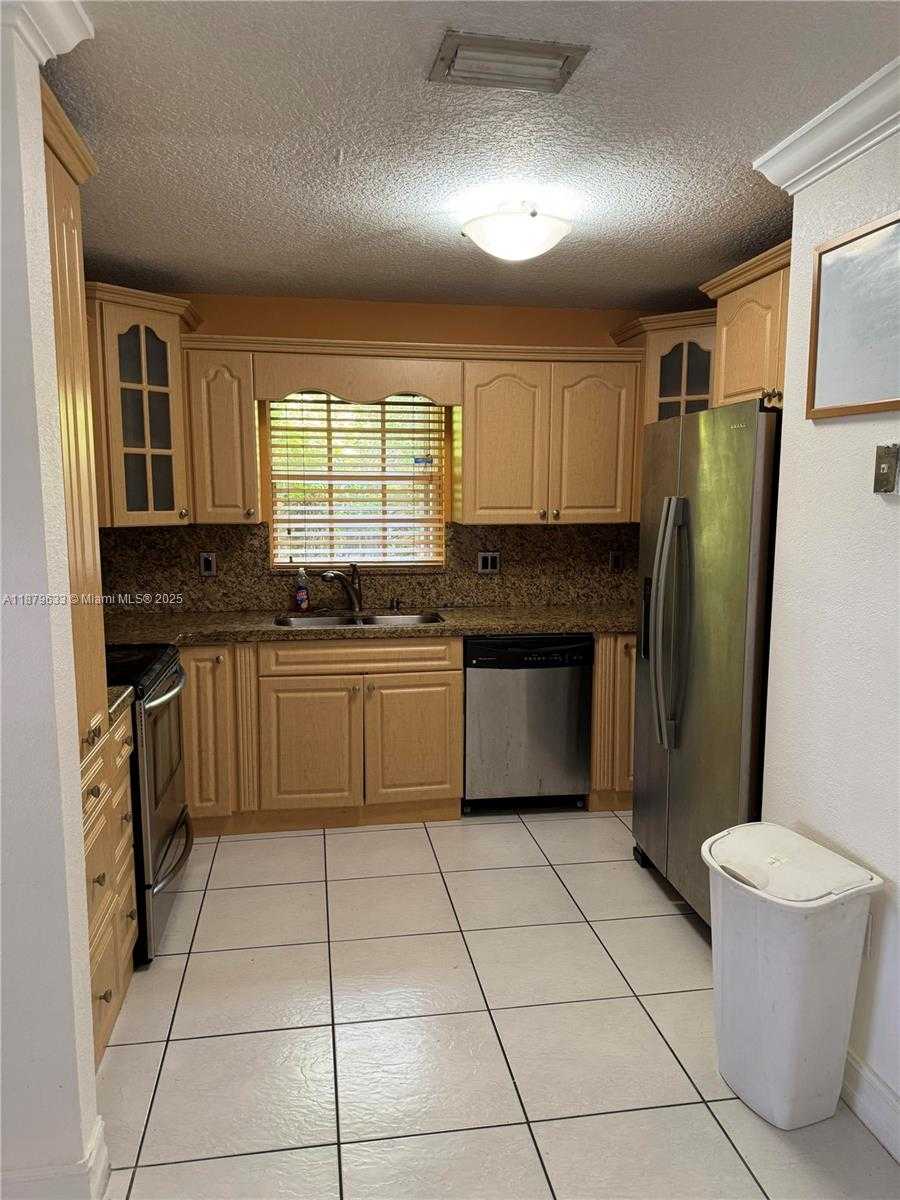 Small Image of 445 SOUTH WEST 78TH PL #445, Miami Number 3