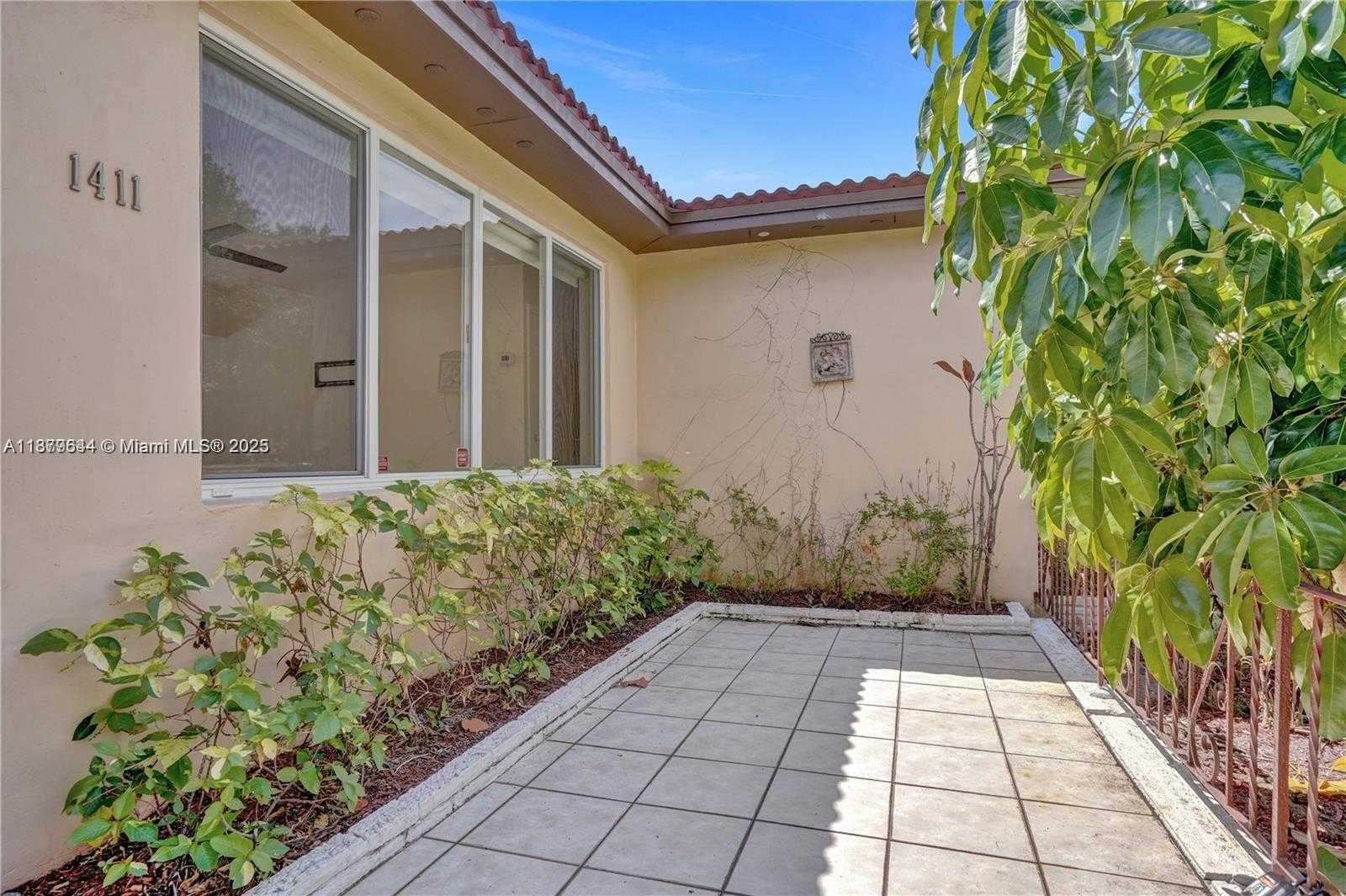 Small Image of 1411 NORTH 16TH CT, Hollywood Number 11