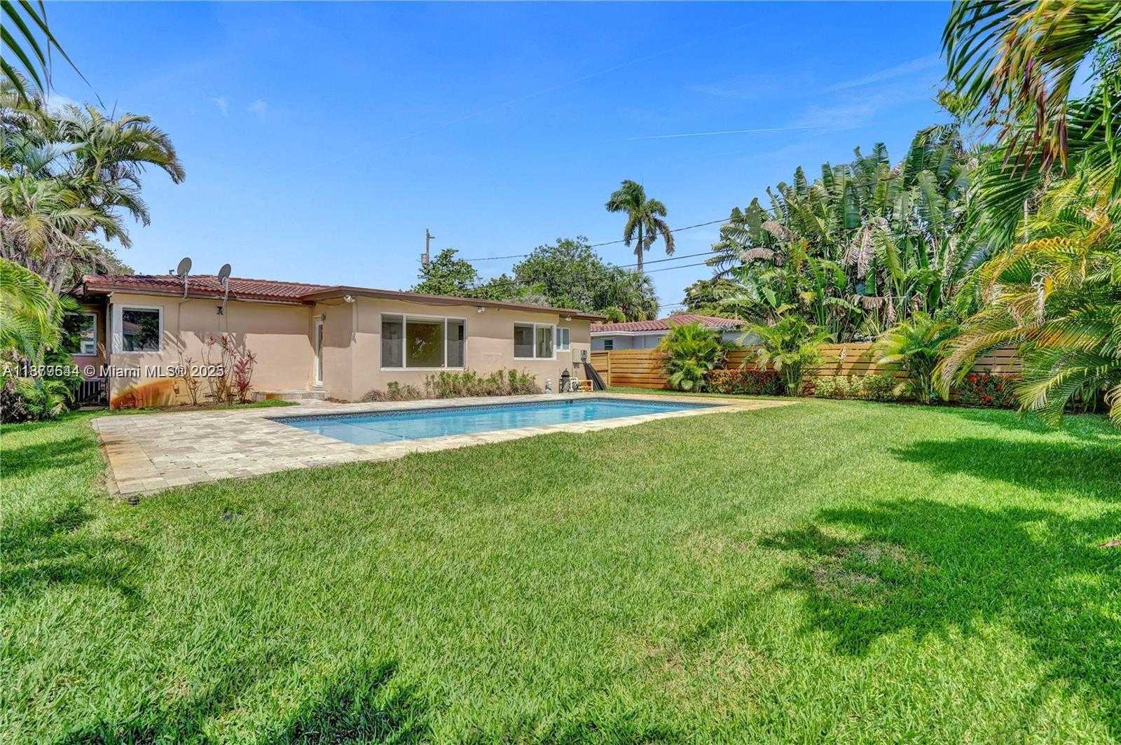 Small Image of 1411 NORTH 16TH CT, Hollywood Number 15