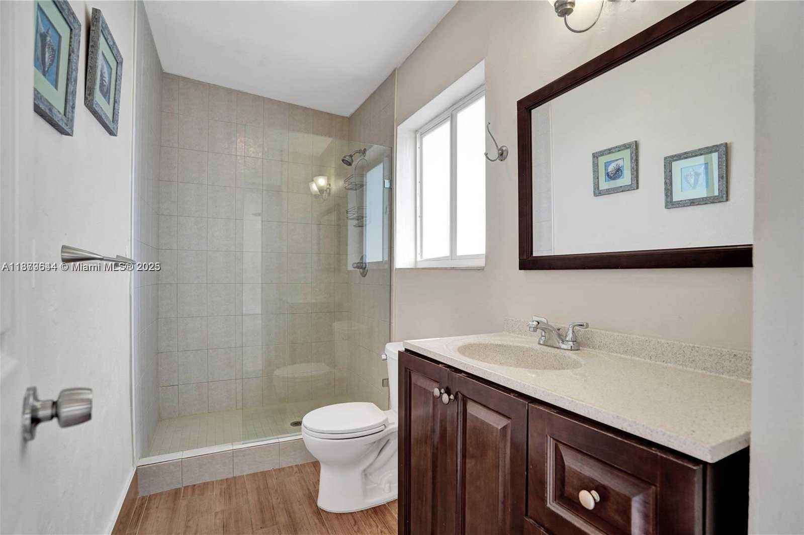 Small Image of 1411 NORTH 16TH CT, Hollywood Number 17