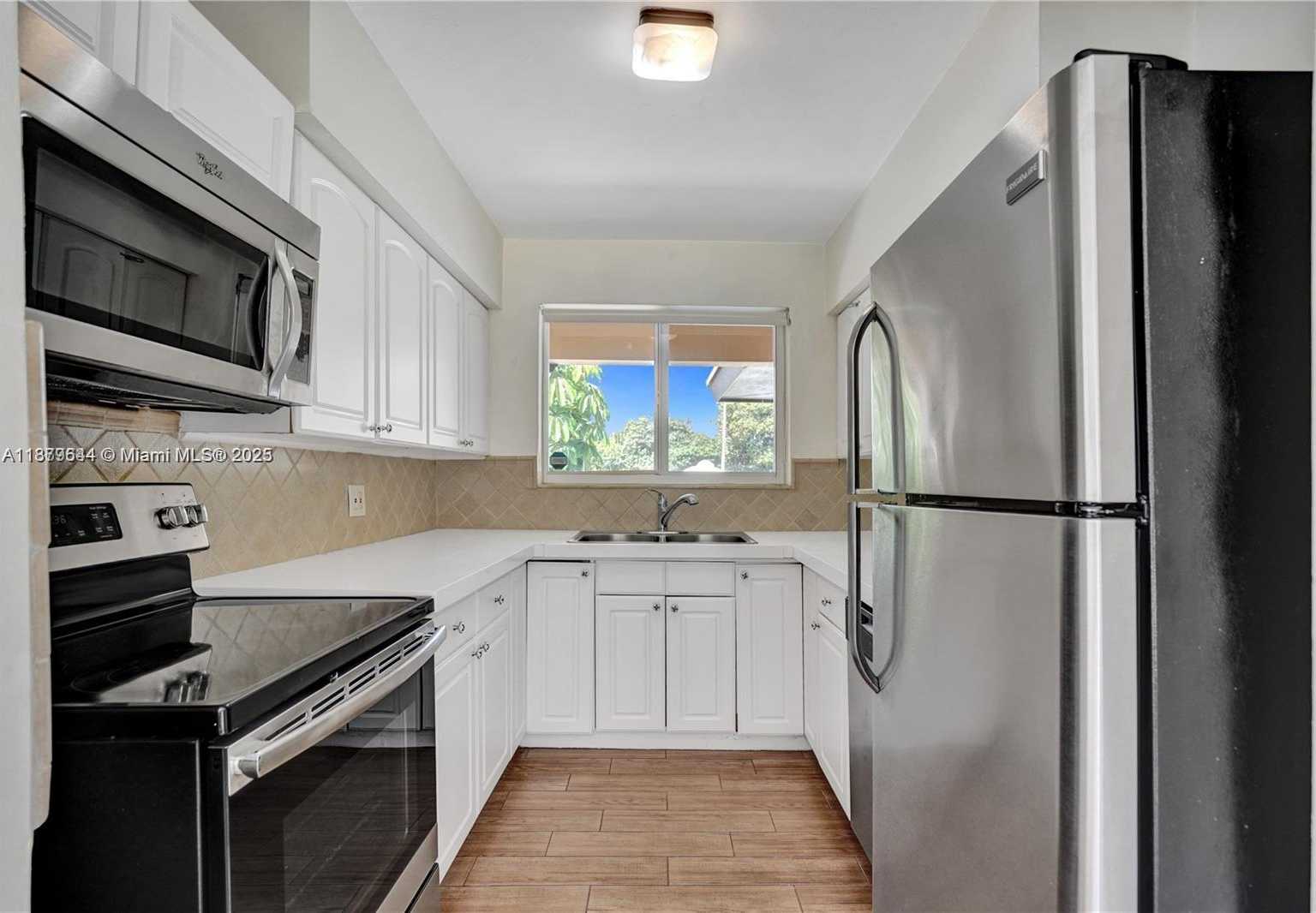 Small Image of 1411 NORTH 16TH CT, Hollywood Number 21