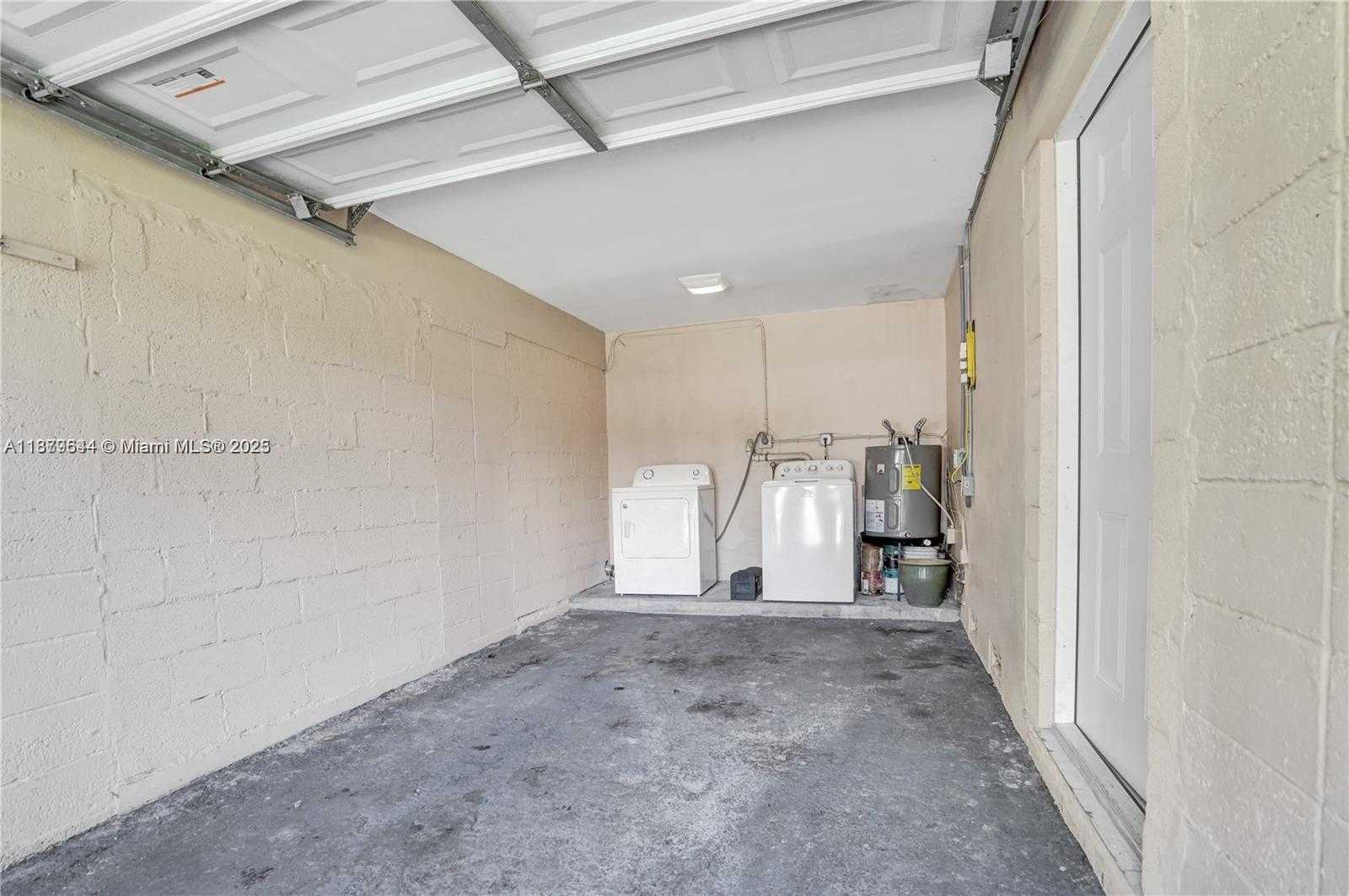 Small Image of 1411 NORTH 16TH CT, Hollywood Number 30