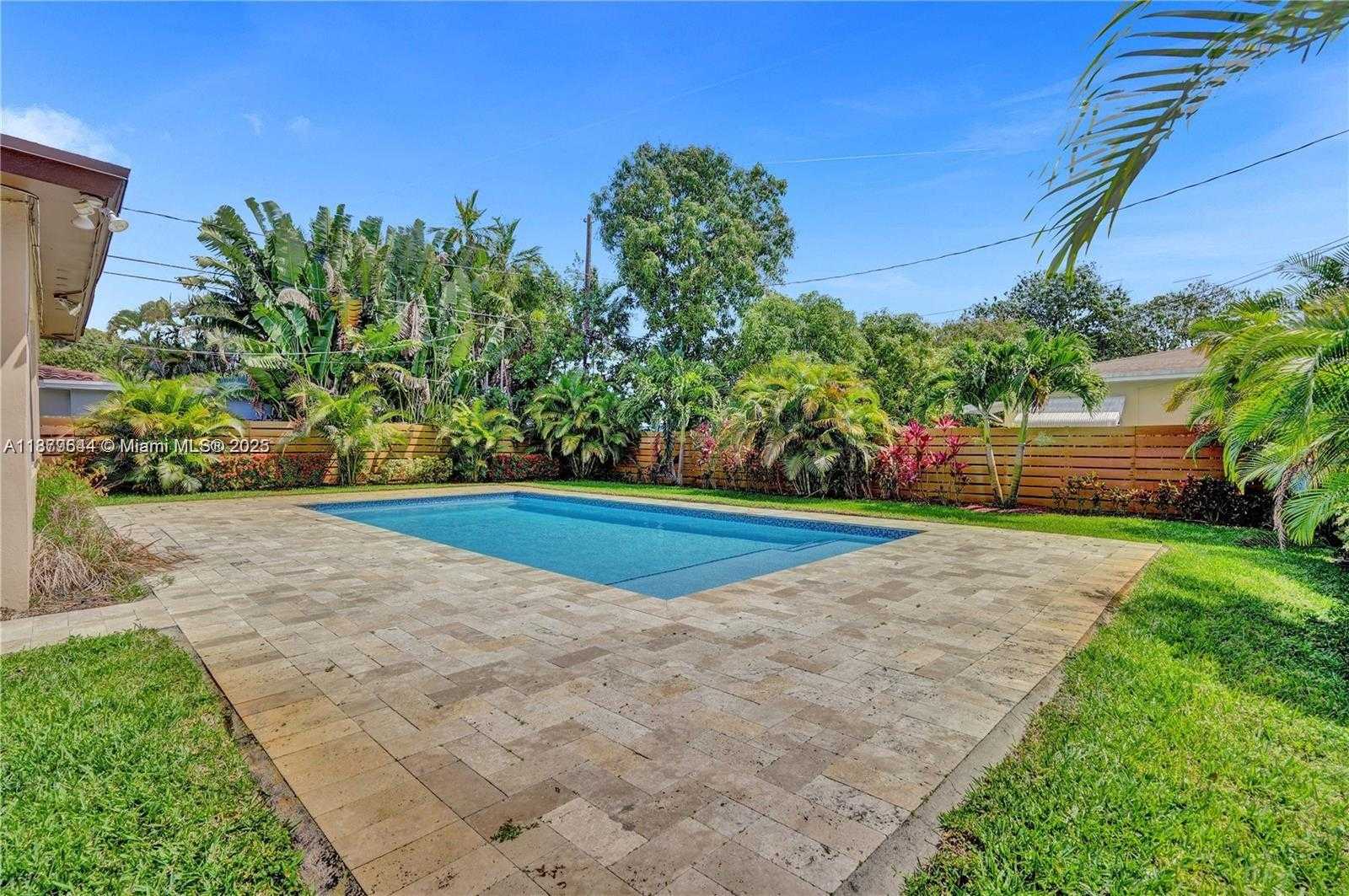 Small Image of 1411 NORTH 16TH CT, Hollywood Number 6