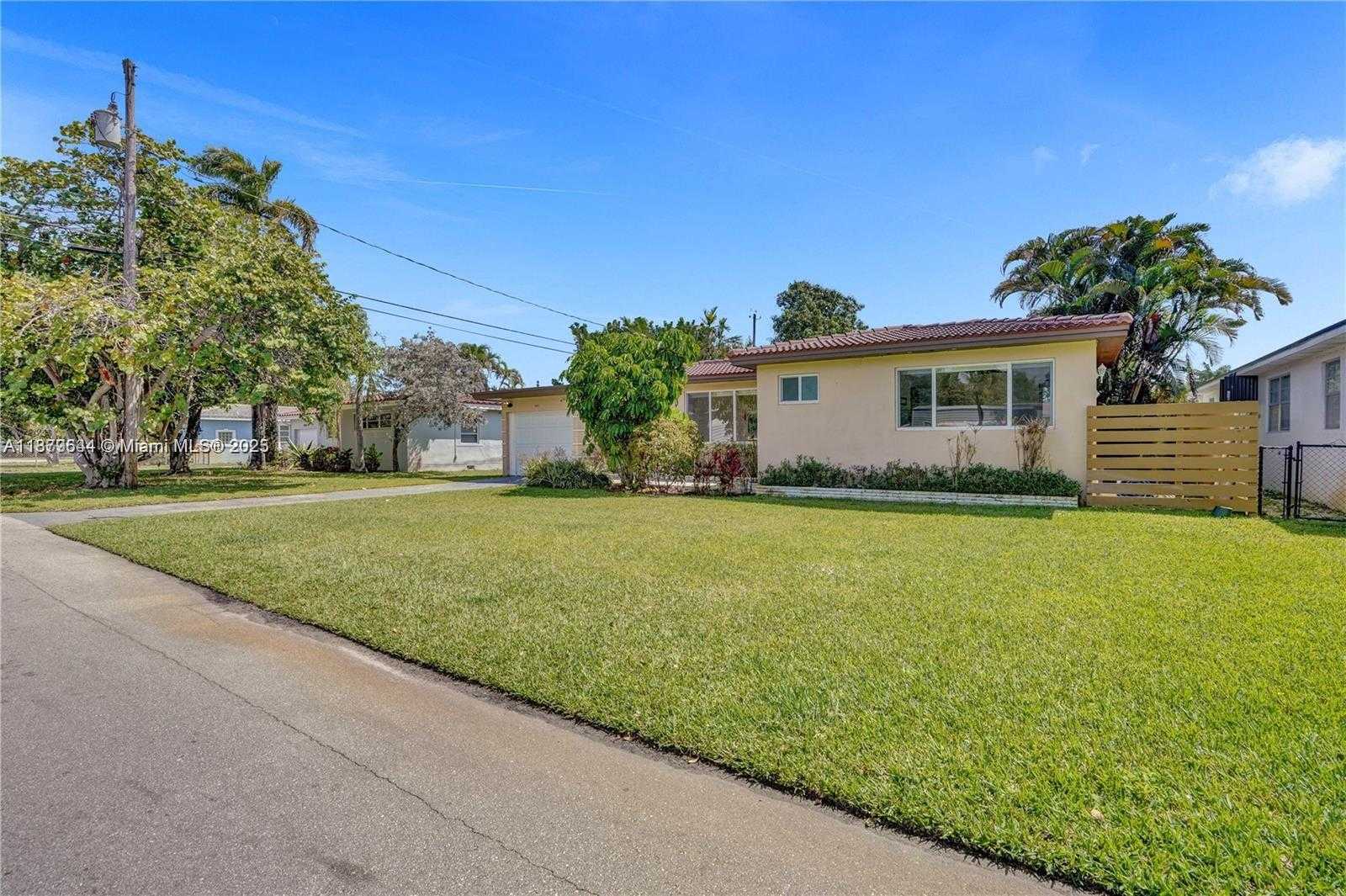 Small Image of 1411 NORTH 16TH CT, Hollywood Number 7