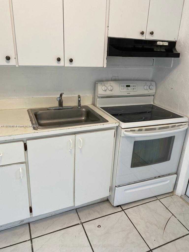 Small Image of 2181 NORTH WEST 91ST ST #A, Miami Number 2