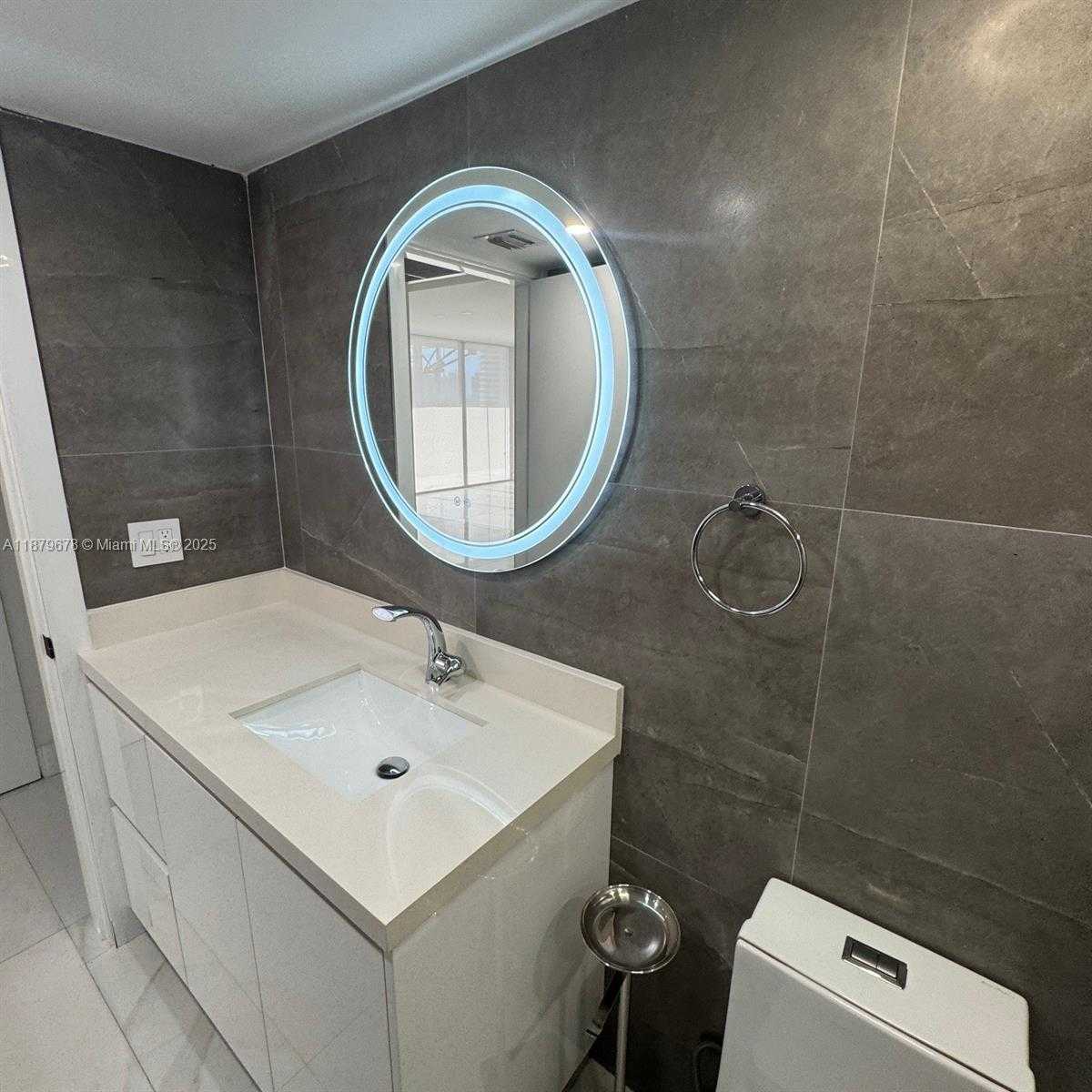 Small Image of 19355 TURNBERRY WAY #5G, Aventura Number 12
