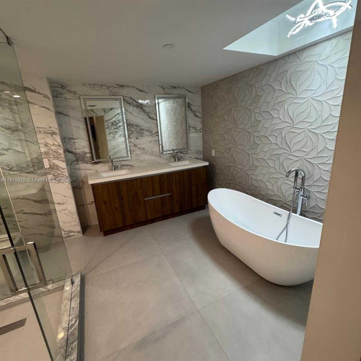Small Image of 19355 TURNBERRY WAY #5G, Aventura Number 16
