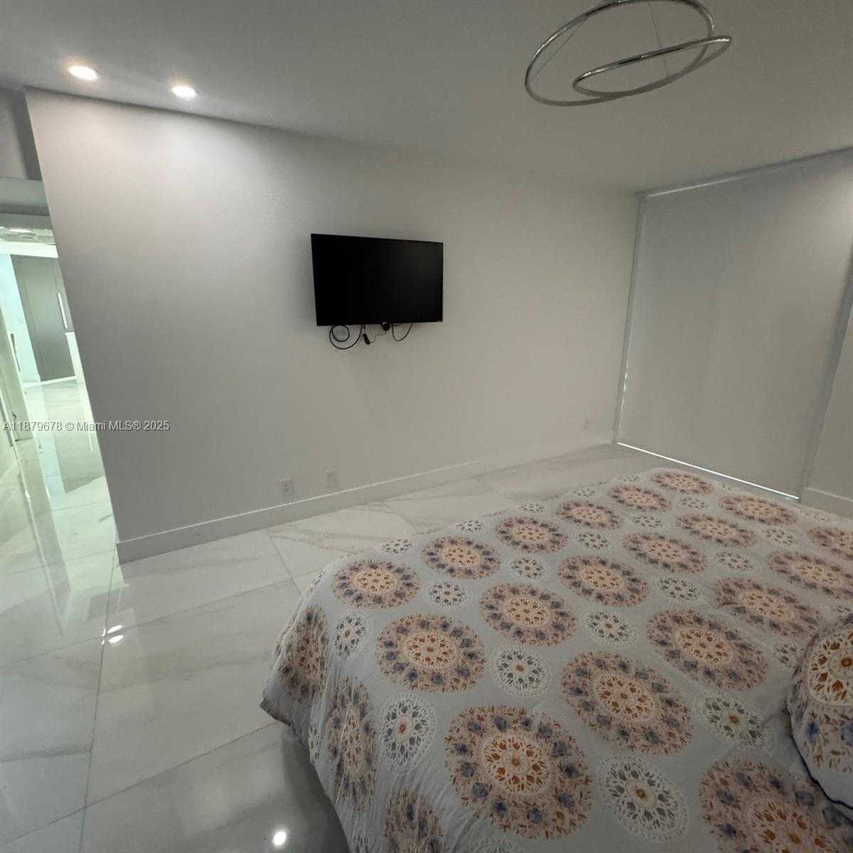 Small Image of 19355 TURNBERRY WAY #5G, Aventura Number 20