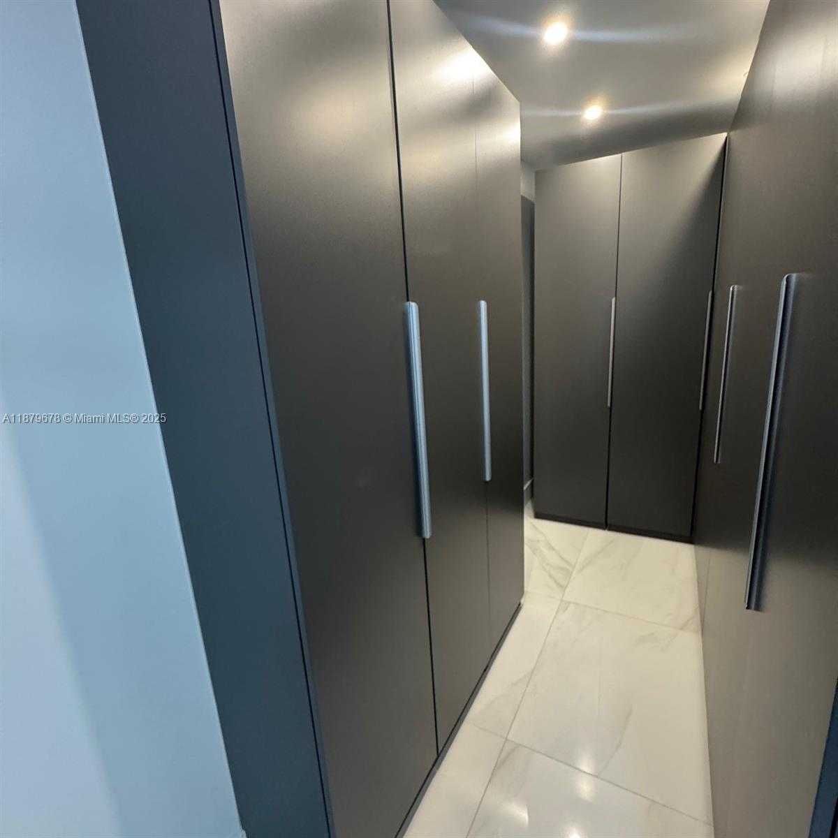 Small Image of 19355 TURNBERRY WAY #5G, Aventura Number 22