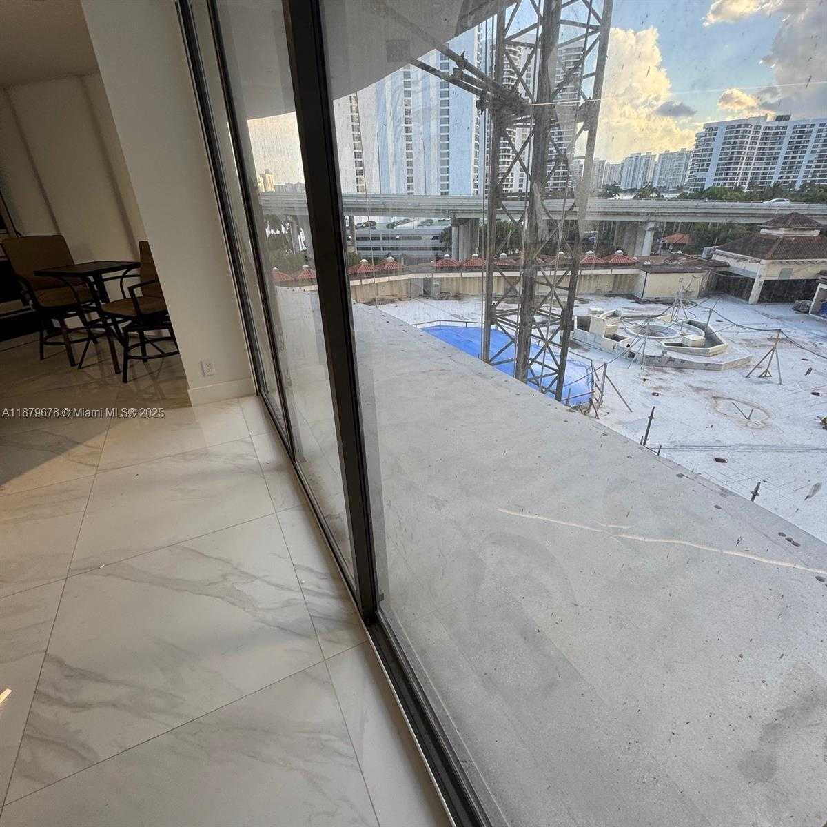 Small Image of 19355 TURNBERRY WAY #5G, Aventura Number 24