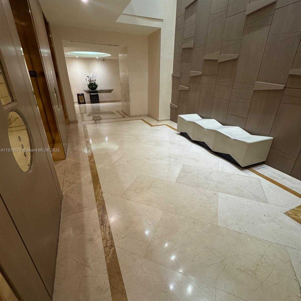 Small Image of 19355 TURNBERRY WAY #5G, Aventura Number 26
