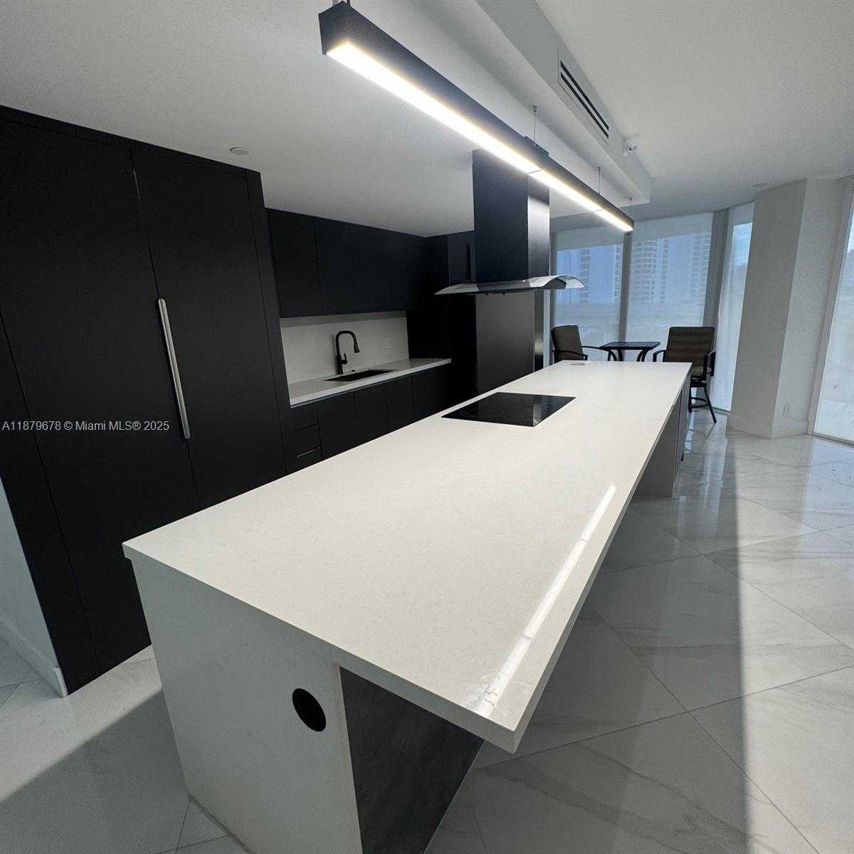 Small Image of 19355 TURNBERRY WAY #5G, Aventura Number 5