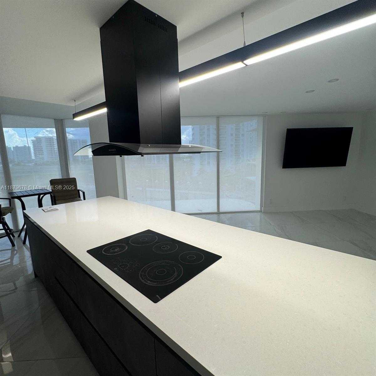 Small Image of 19355 TURNBERRY WAY #5G, Aventura Number 9