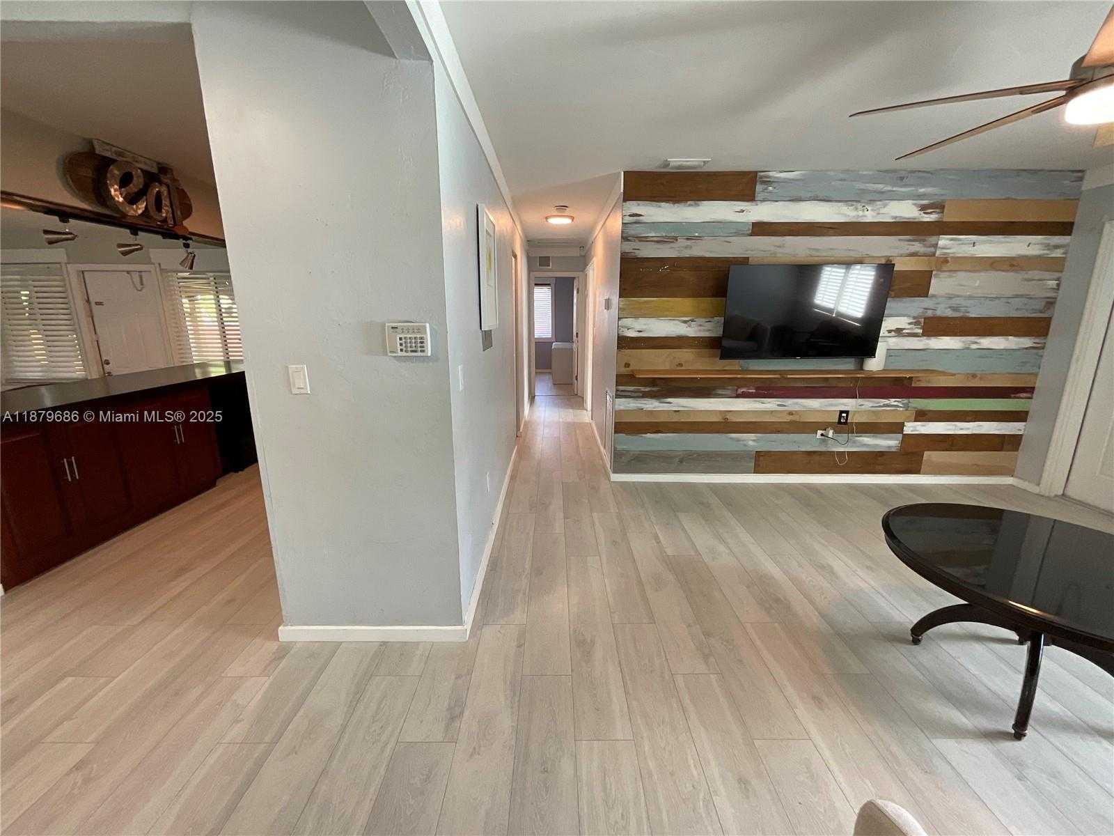 Small Image of 385 NORTH WEST 129TH ST, North Miami Number 11