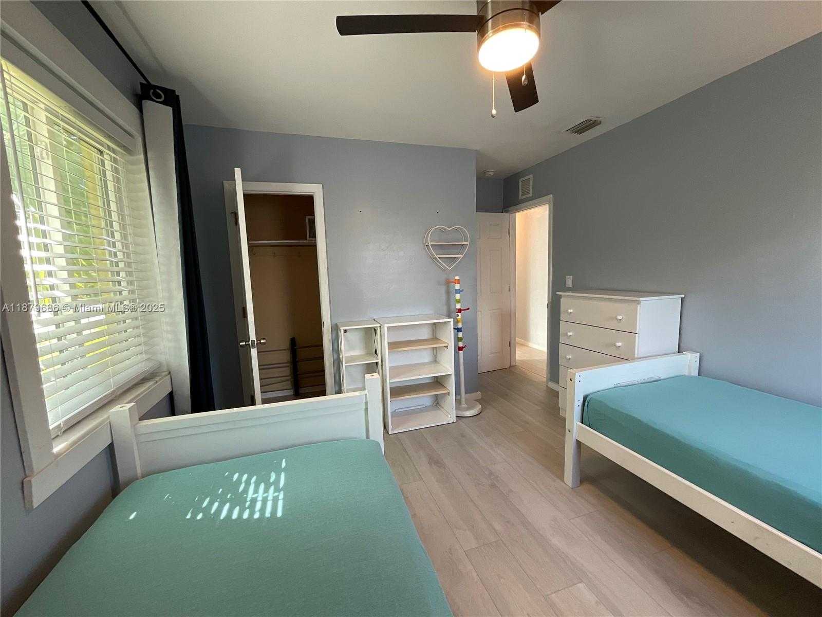 Small Image of 385 NORTH WEST 129TH ST, North Miami Number 7