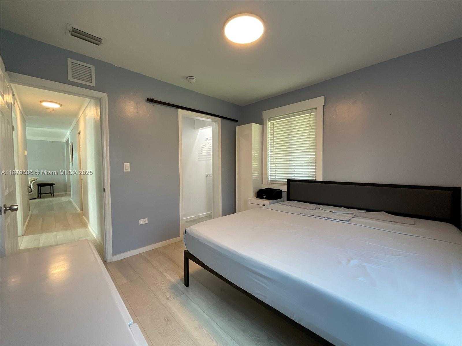 Small Image of 385 NORTH WEST 129TH ST, North Miami Number 8