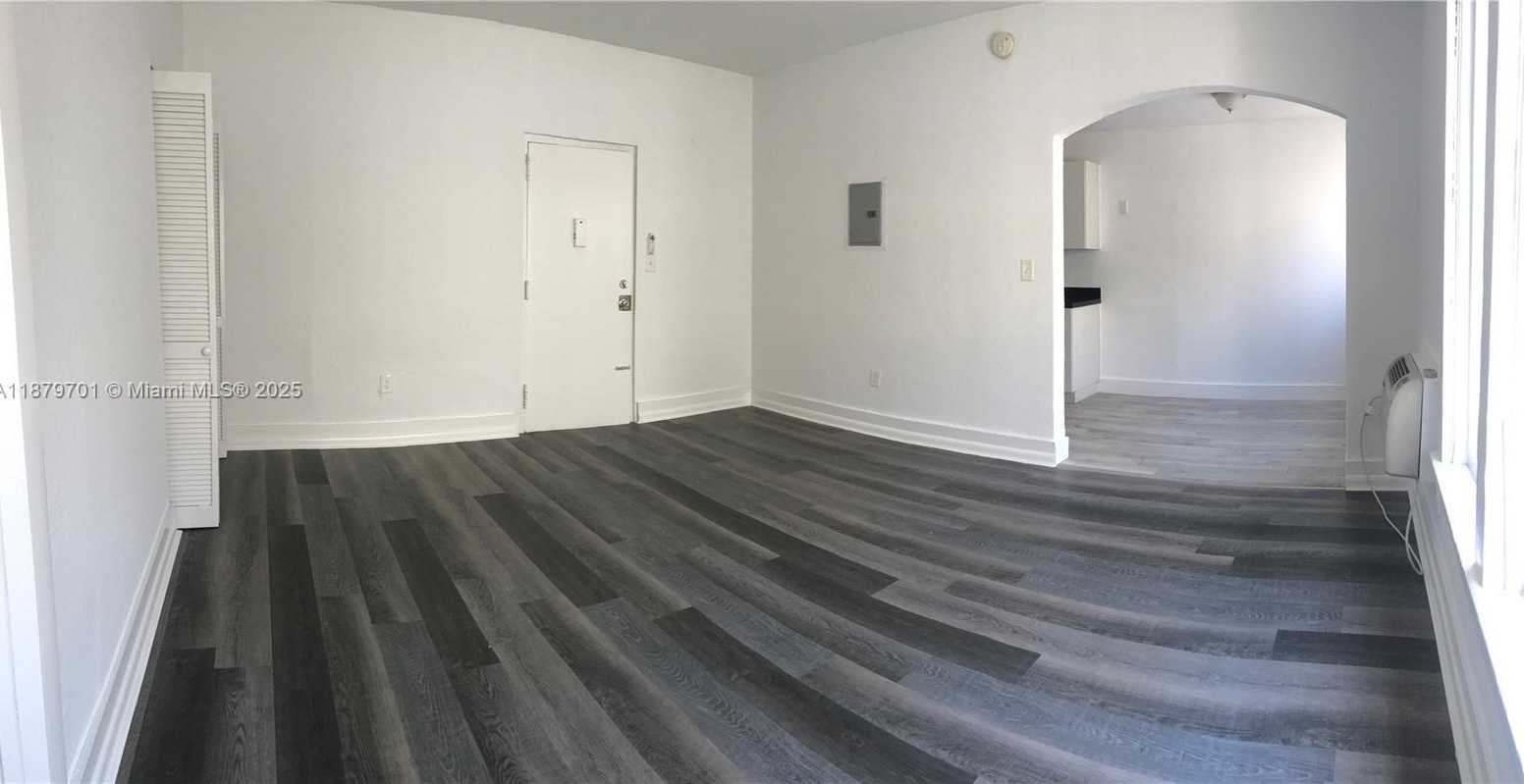 Small Image of 1319 MERIDIAN AVE #206, Miami Beach Number 10