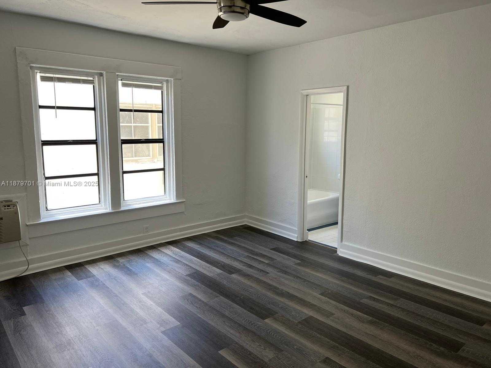 Small Image of 1319 MERIDIAN AVE #206, Miami Beach Number 11
