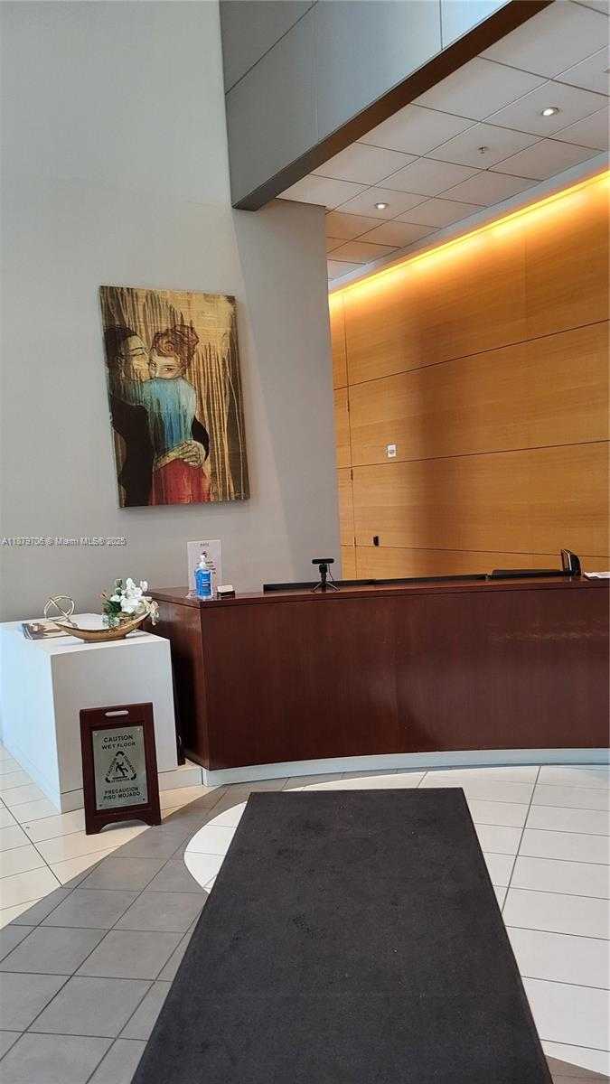 Small Image of 300 SOUTH BISCAYNE BLVD #T-1712, Miami Number 11