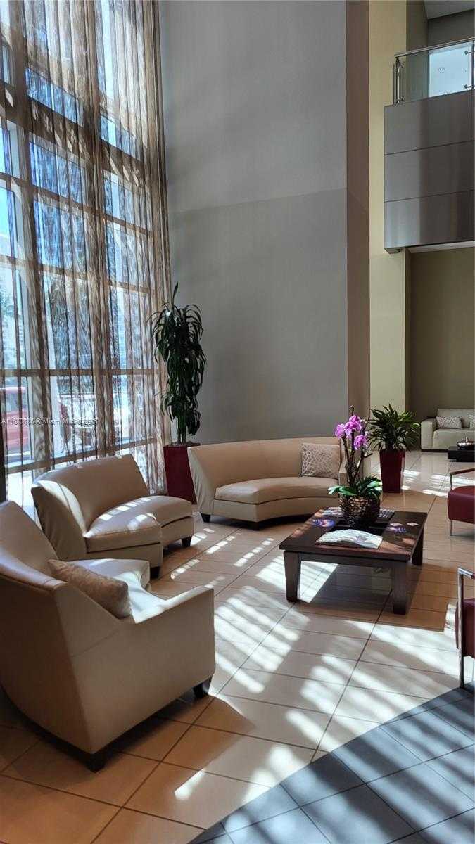 Small Image of 300 SOUTH BISCAYNE BLVD #T-1712, Miami Number 14