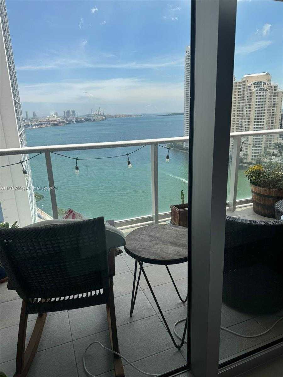 Small Image of 300 SOUTH BISCAYNE BLVD #T-1712, Miami Number 23