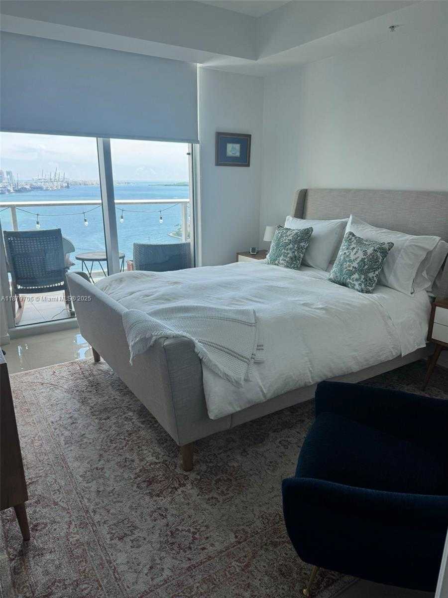 Small Image of 300 SOUTH BISCAYNE BLVD #T-1712, Miami Number 34