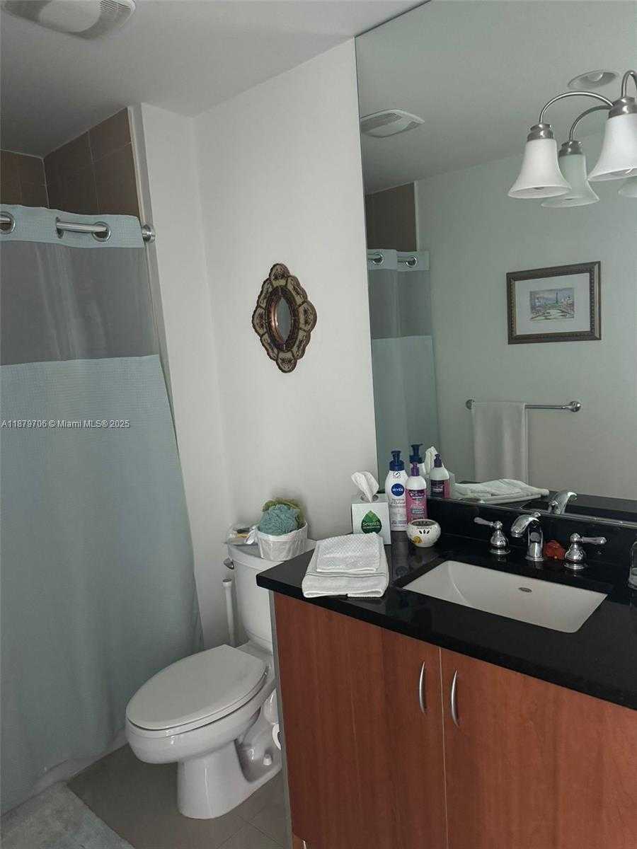 Small Image of 300 SOUTH BISCAYNE BLVD #T-1712, Miami Number 35