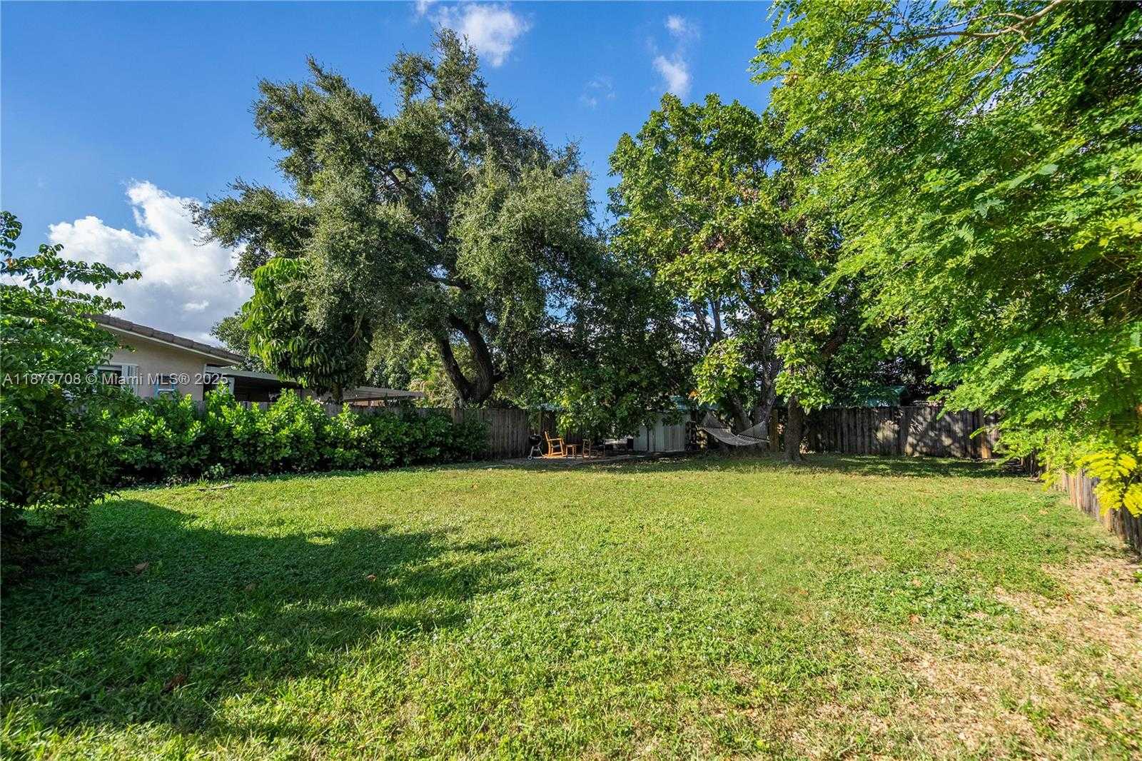 Small Image of 2985 SOUTH WEST 3RD ST, Miami Number 11