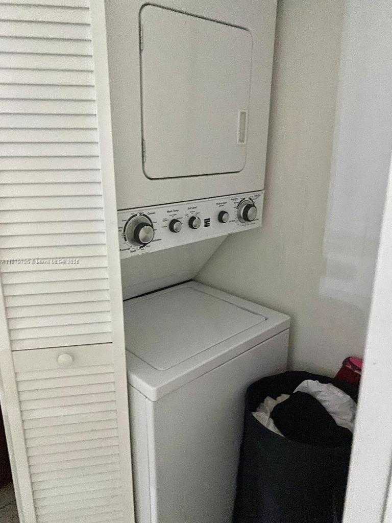 Small Image of 8850 FONTAINEBLEAU BLVD #105, Miami Number 12