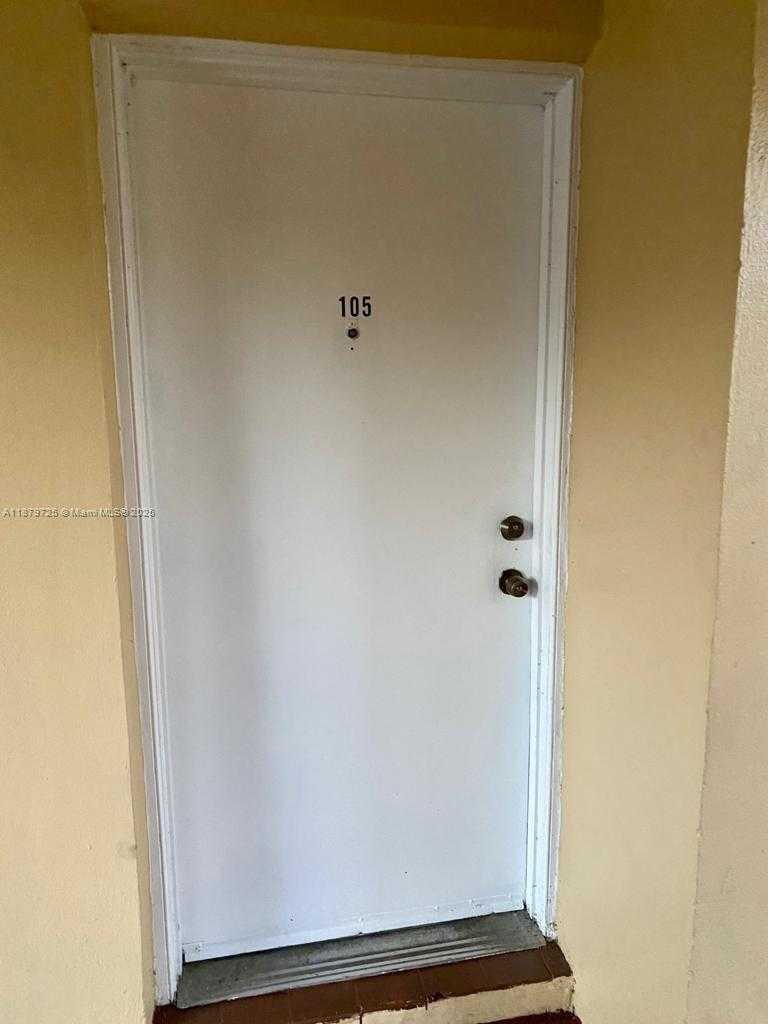 Small Image of 8850 FONTAINEBLEAU BLVD #105, Miami Number 16